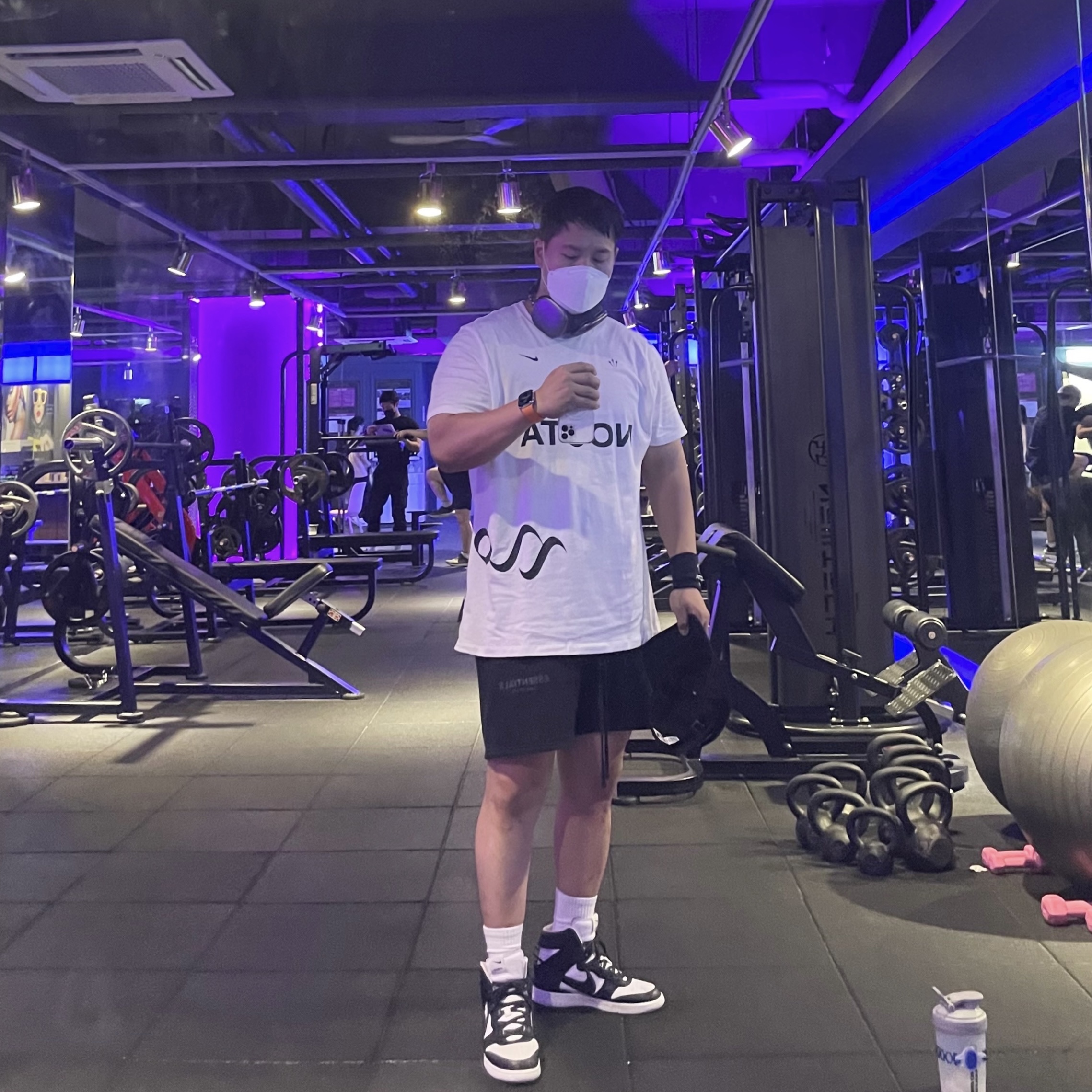Nike x Drake Nocta NRG Essential Short Sleeve Top White - US/EU, Essentials Sweatshorts Black - 21SS 착용 스타일
