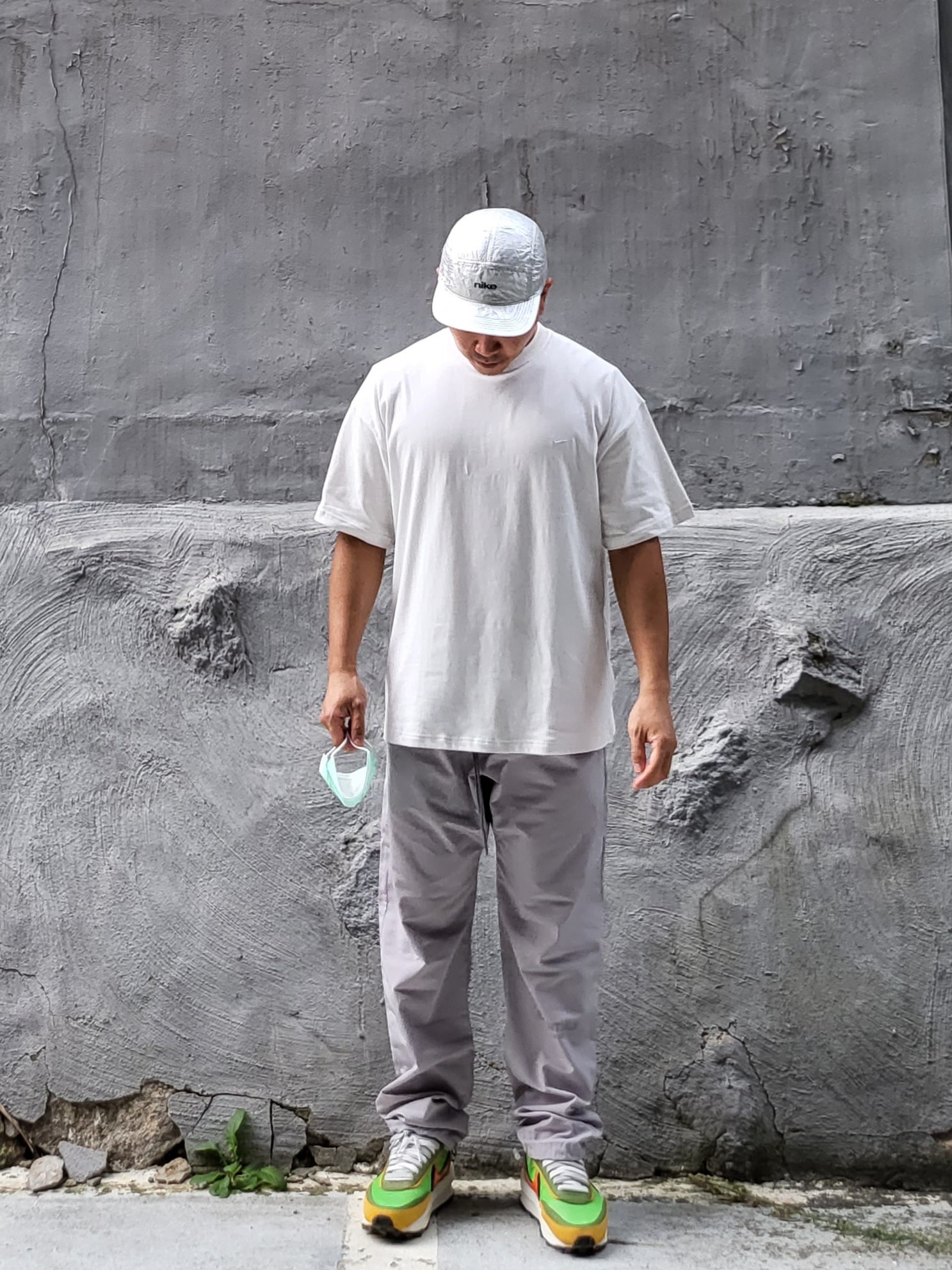 Essentials Track Pants Moss - 20FW, Nike x Sacai LDWaffle Green Multi 착용 스타일 - 3