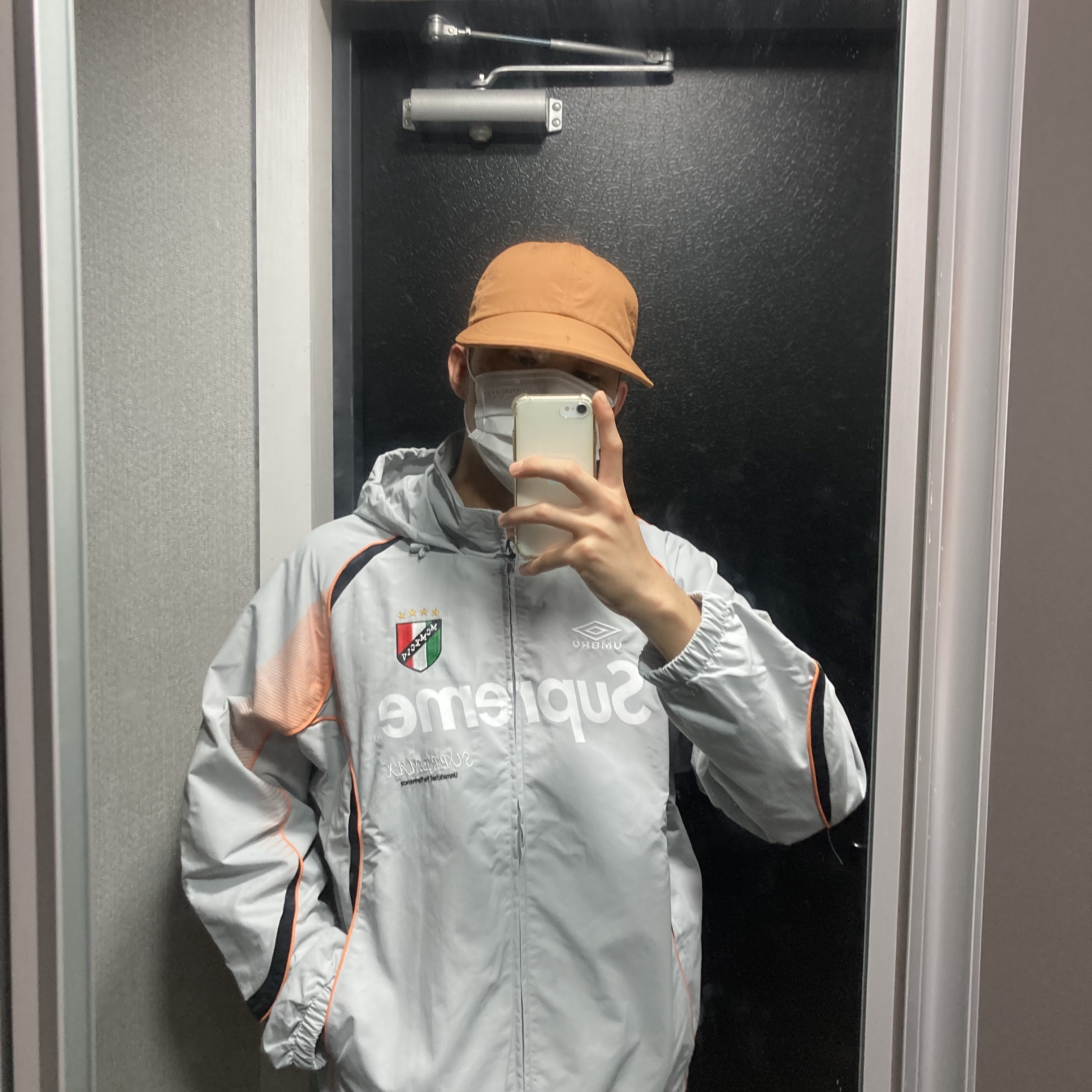 Supreme x Umbro Track Jacket Grey - 22SS 착용 스타일