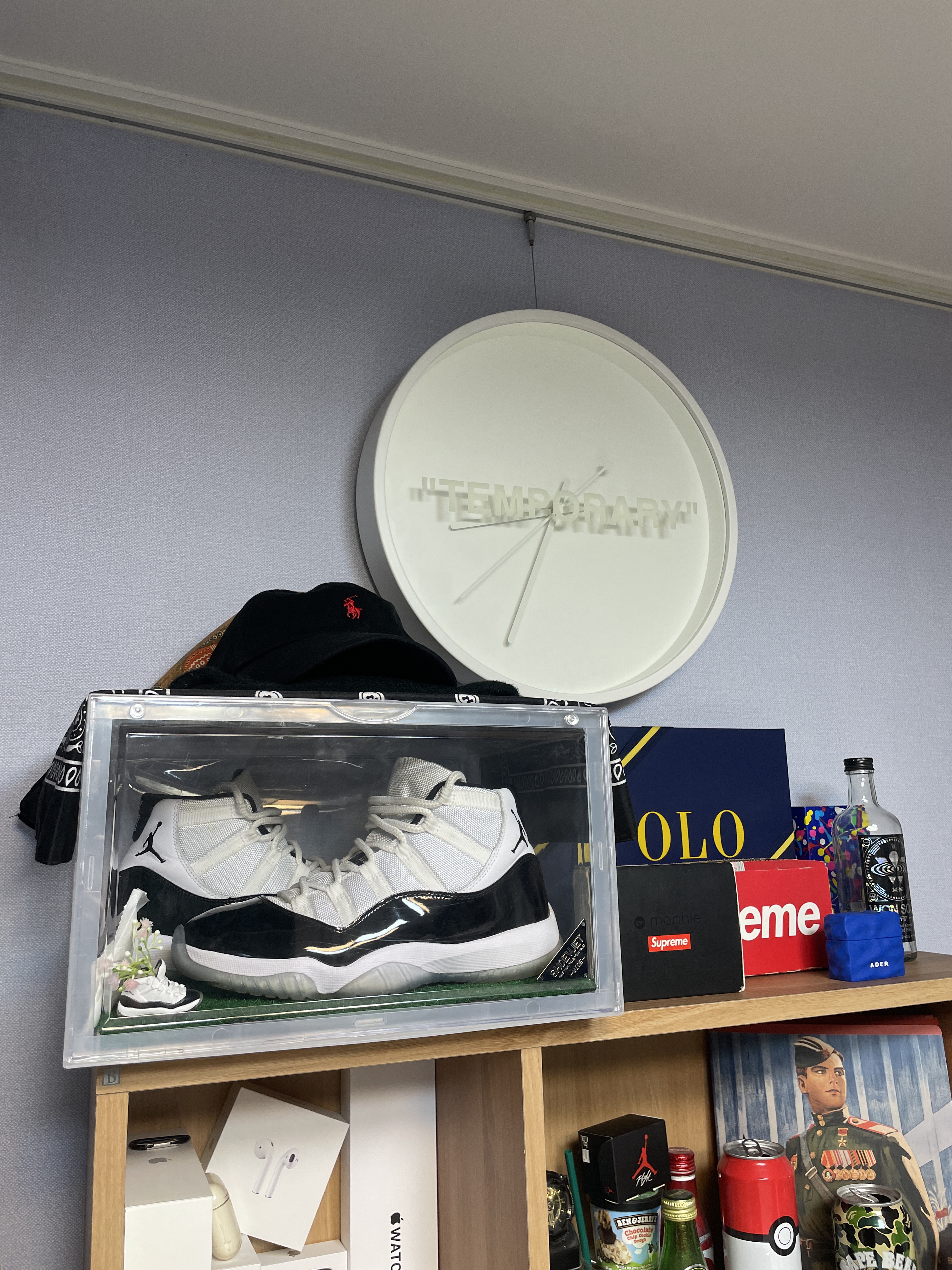 IKEA x Virgil Abloh Markerad Temporary Wall Clock, Jordan 11 Retro Concord 2018 착용 스타일