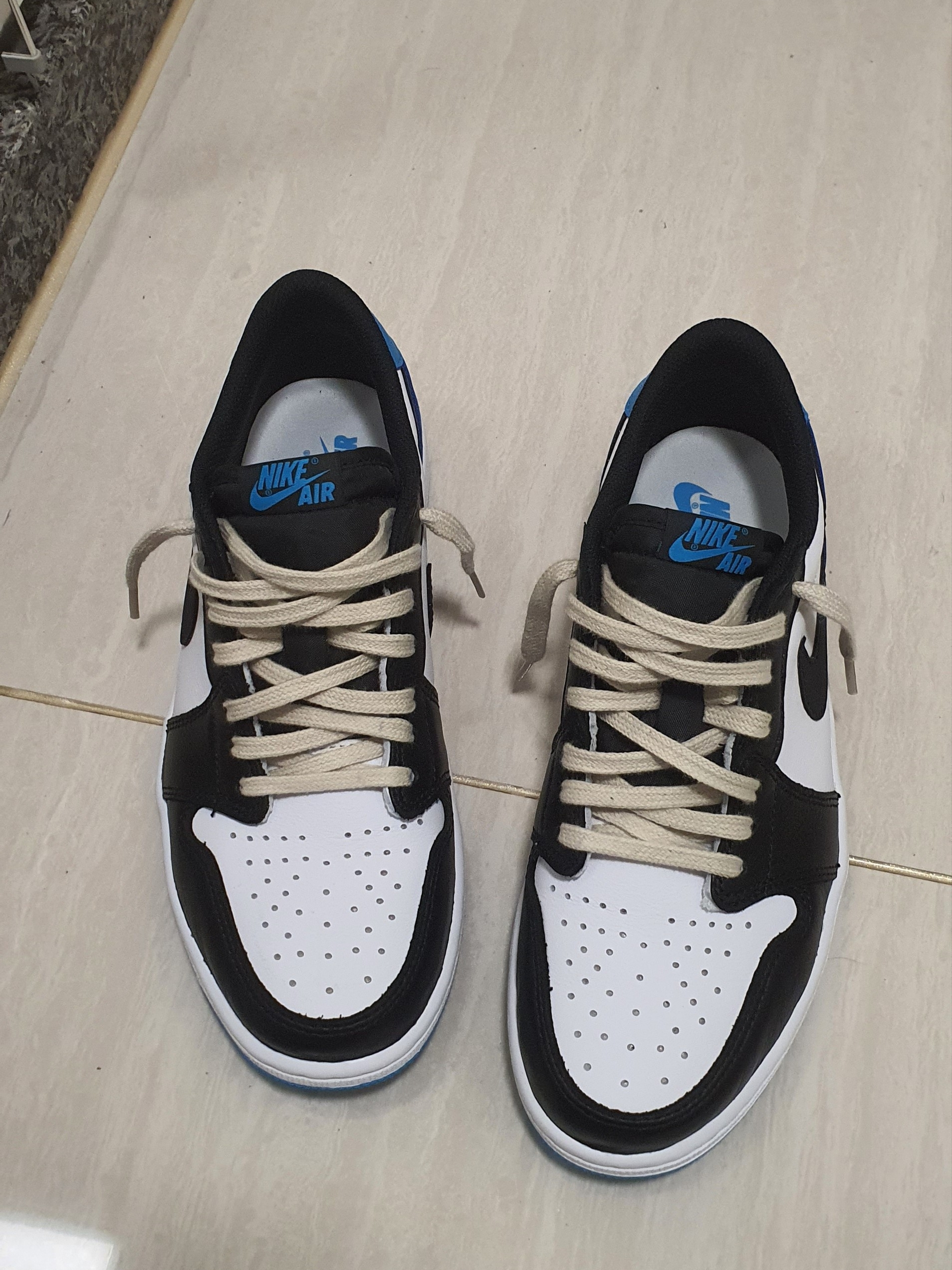 Jordan 1 Low Golf Sport Royal, Jordan 1 Retro Low OG Black and Dark Powder Blue 착용 스타일 - 2