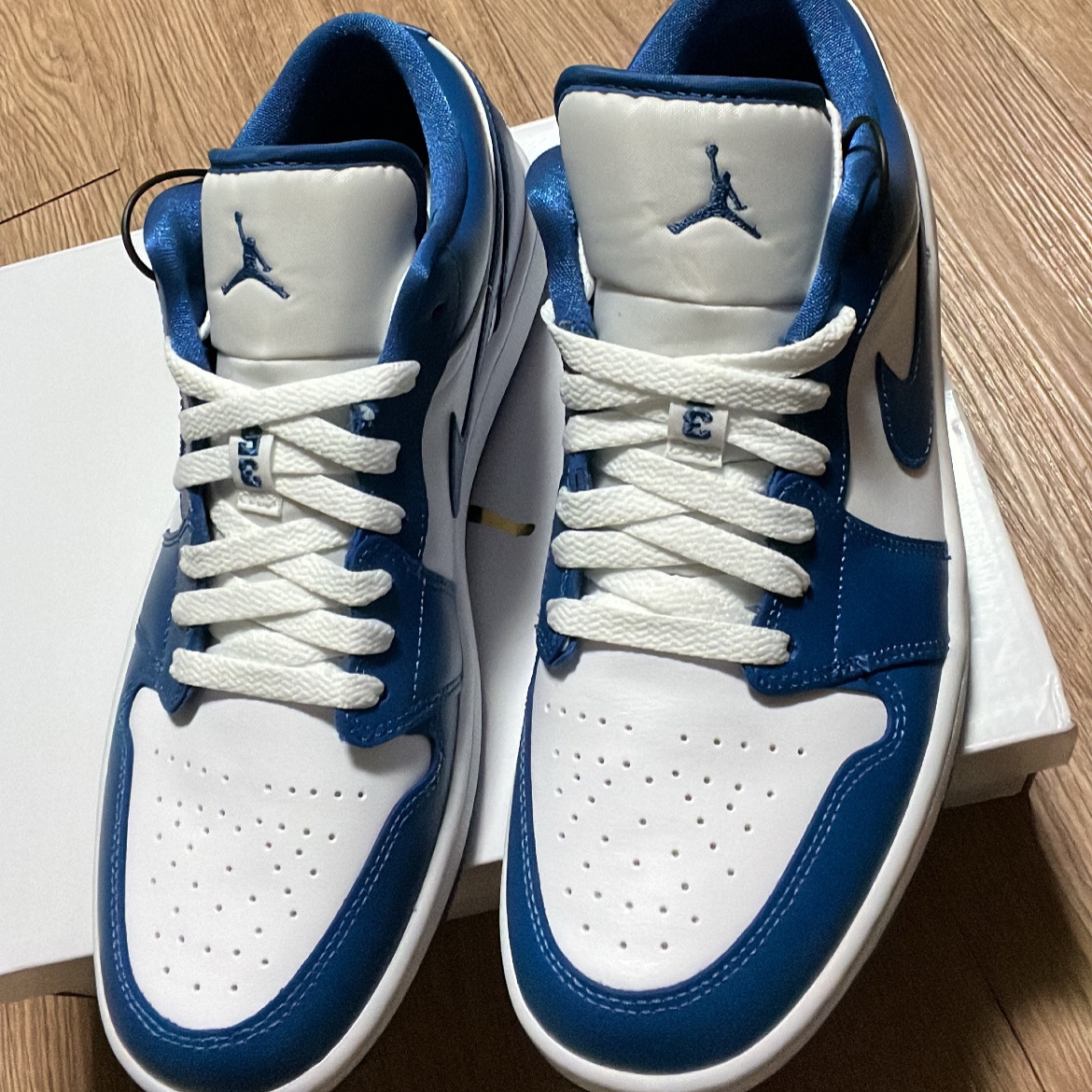 (W) Jordan 1 Low White Dark Marina Blue 착용 스타일