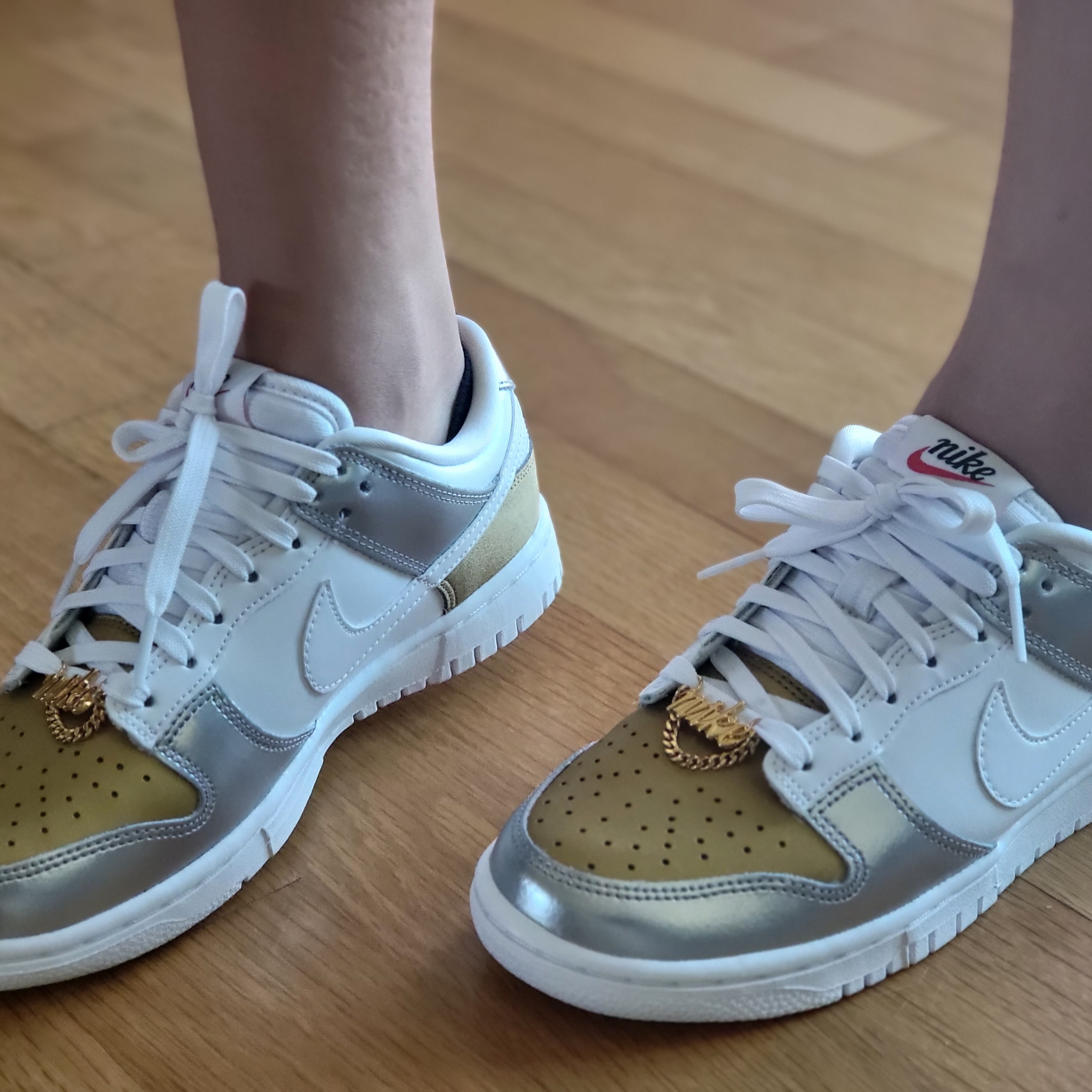 (W) Nike Dunk Low SE Heirloom 착용 스타일 - 1
