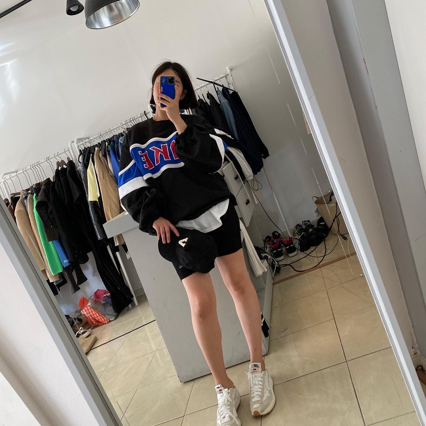 Nike x Sacai VaporWaffle White and Gum 착용 스타일