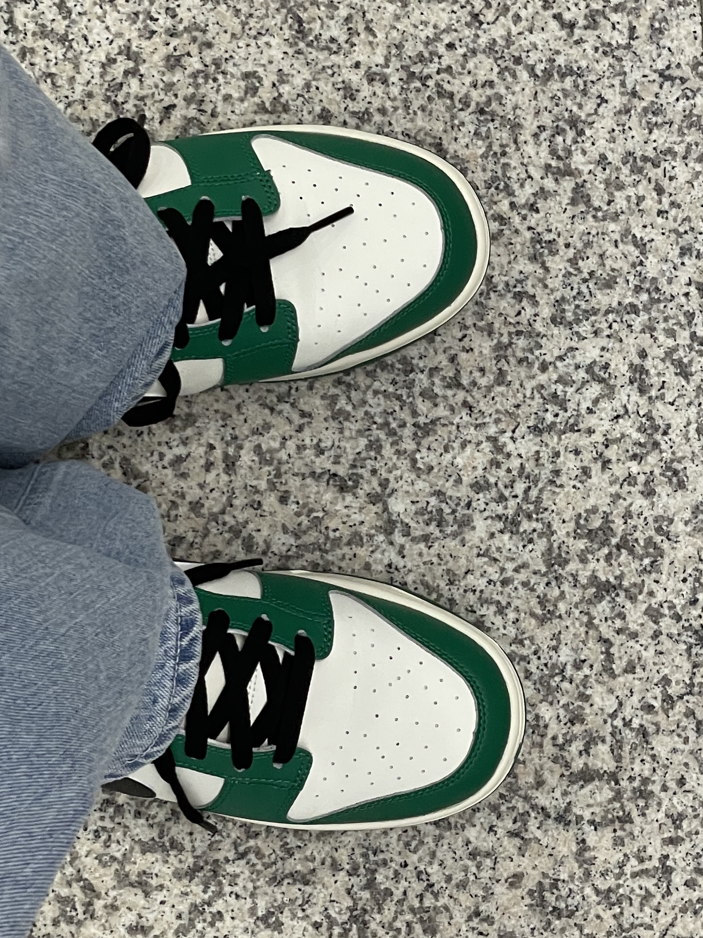 Nike Dunk Low Retro SE Jackpot Malachite 착용 스타일