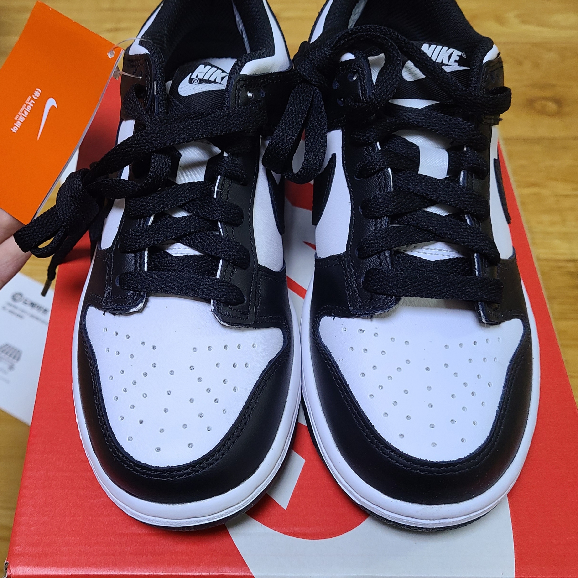(GS) Nike Dunk Low Black 착용 스타일
