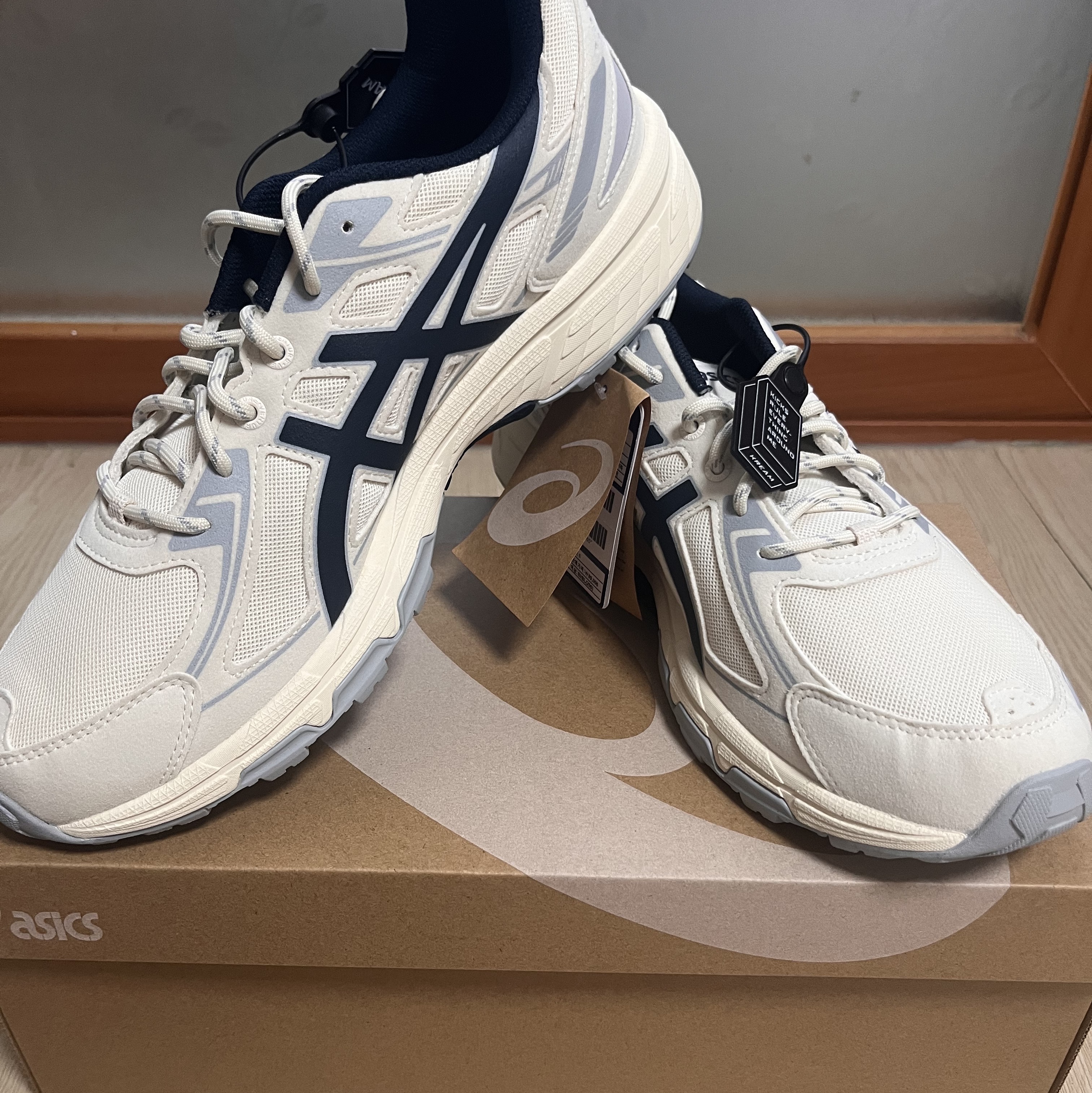 Asics Gel-Venture 6 SPS Birch French Blue 착용 스타일 - 1