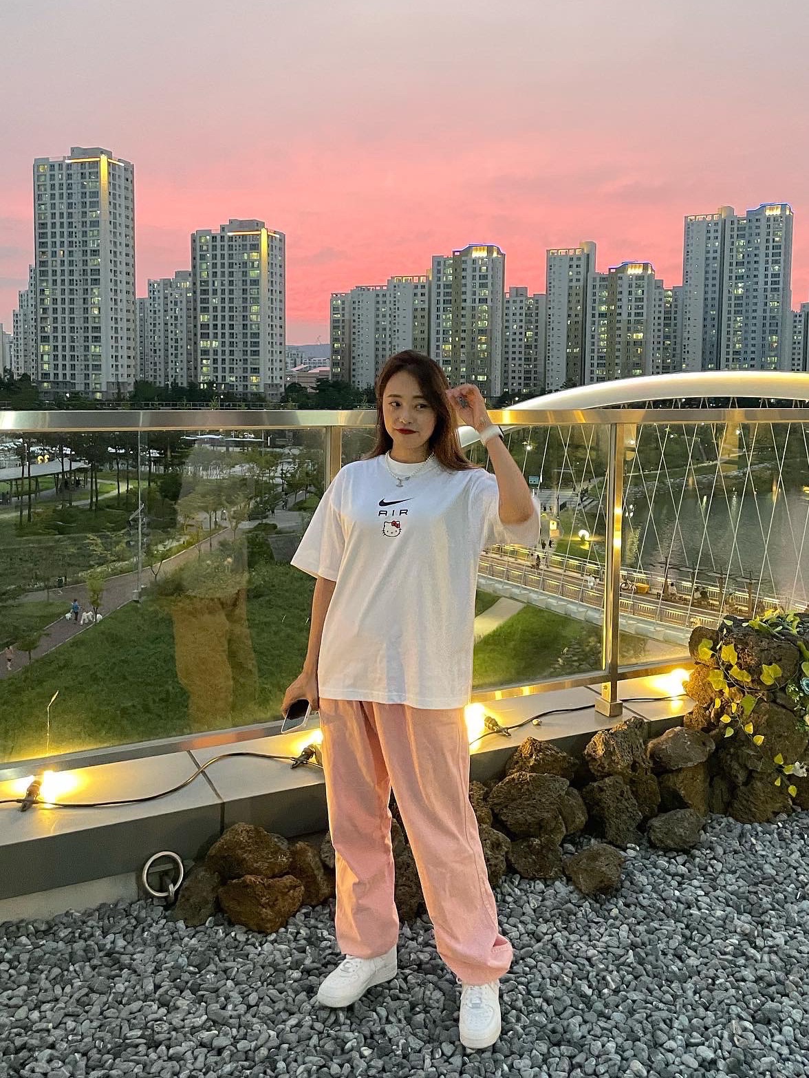 Nike x Hello Kitty NRG Air T-Shirt White - Asia, Nike x Supreme Air Force 1 Low White 착용 스타일 - 2