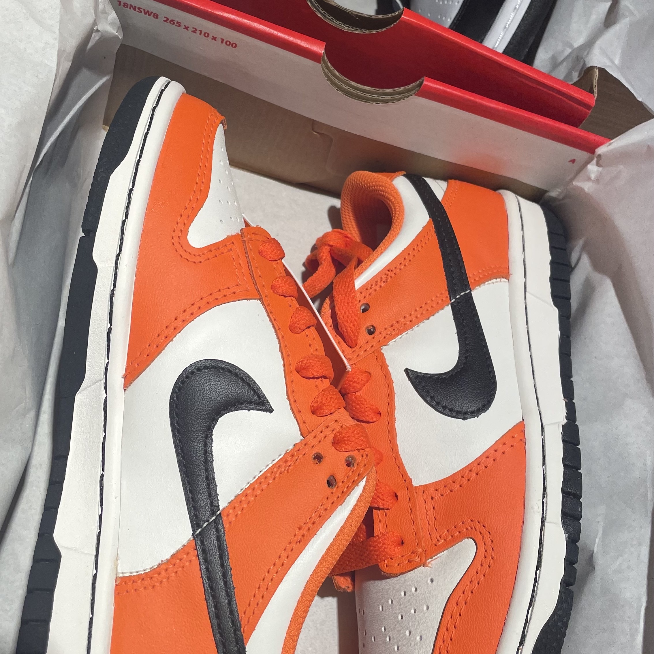 (GS) Nike Dunk Low Safety Orange 착용 스타일