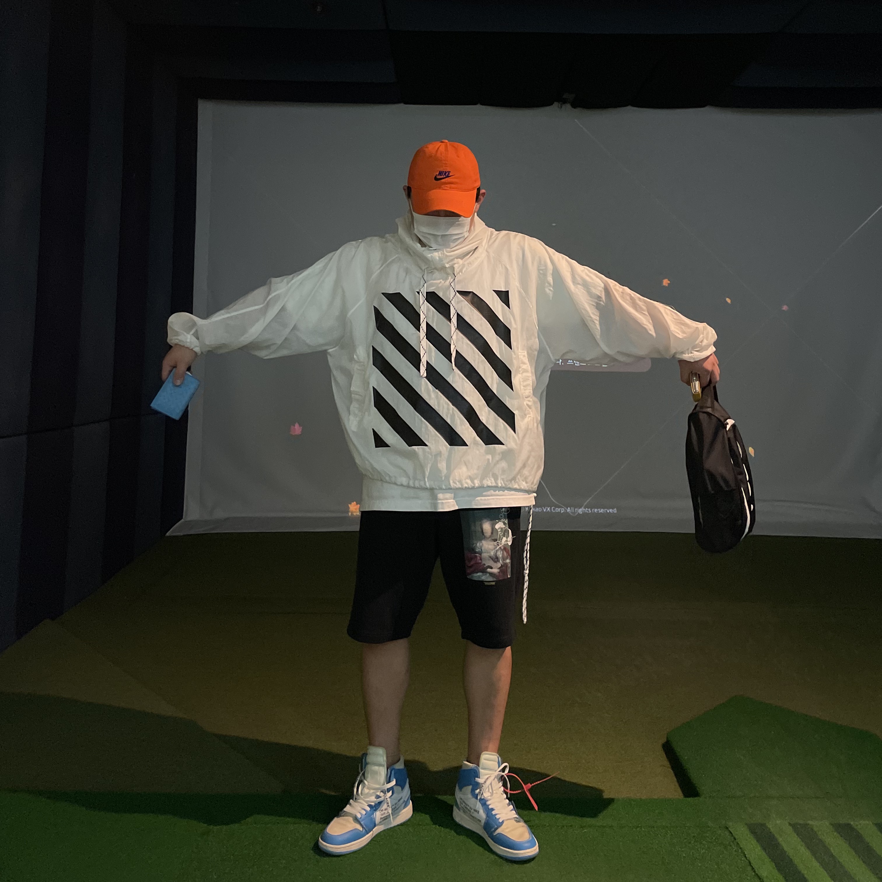 Jordan 1 x Off-White Retro High University Blue, Nike Heritage 86 Futura Washed Cap Gold 착용 스타일 - 2