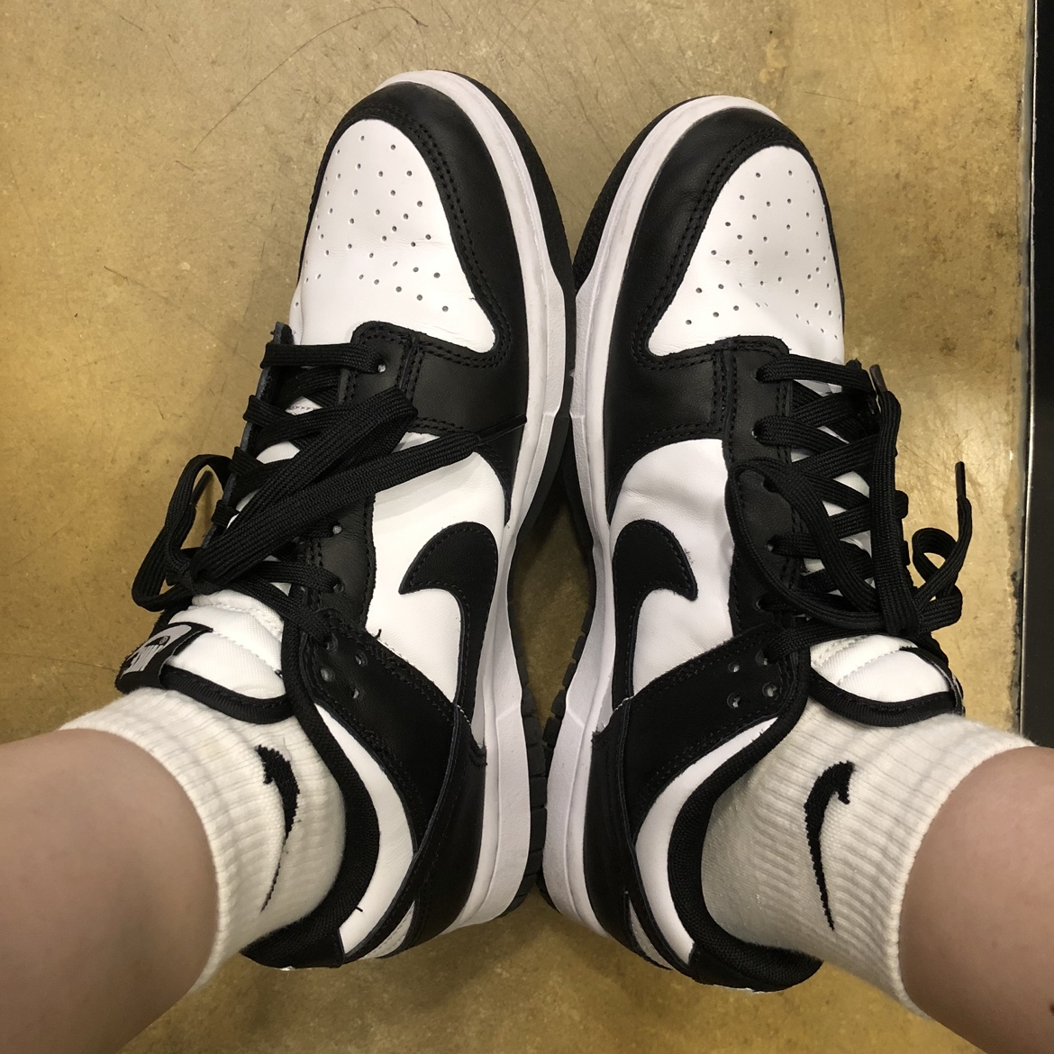 Nike Dunk Low Retro Black 착용 스타일