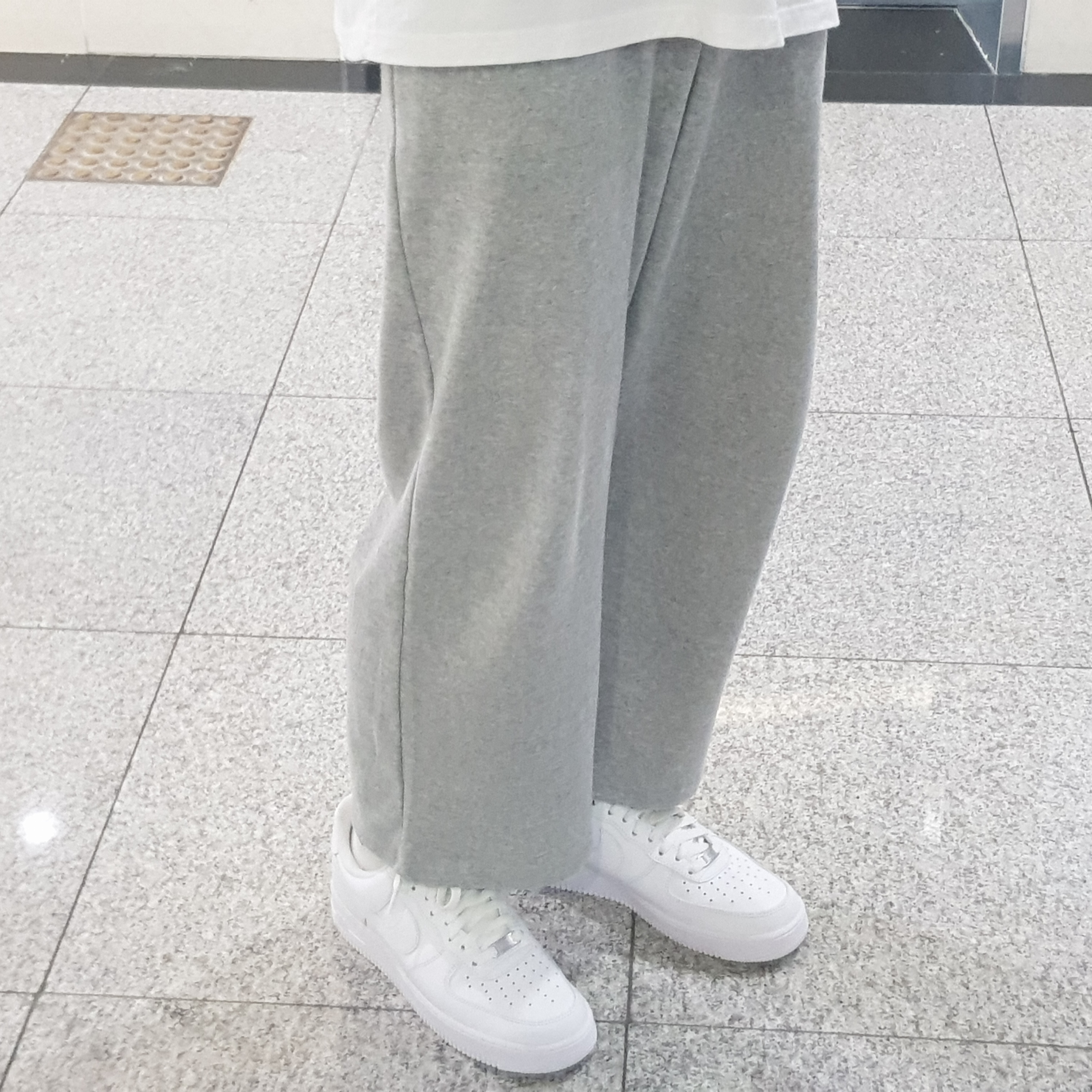 Nike Air Force 1 '07 Low White 착용 스타일