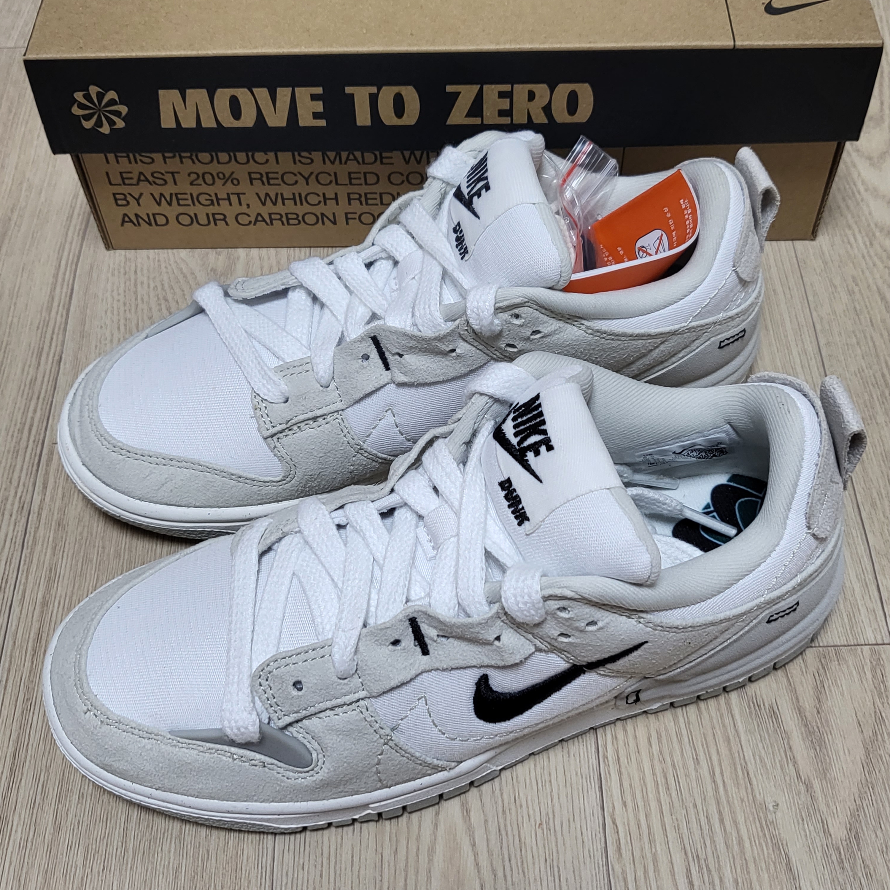 (W) Nike Dunk Low Disrupt 2 White Light Bone 착용 스타일