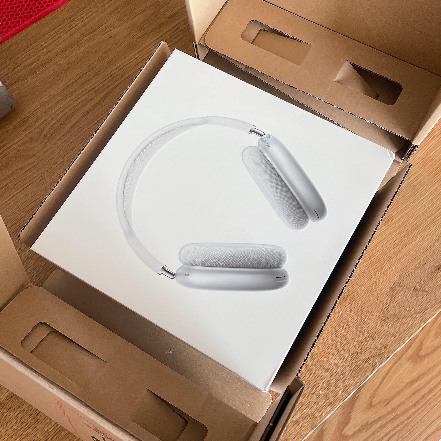Apple AirPods Max Lightning Silver (Korean Ver.) 착용 스타일 - 1