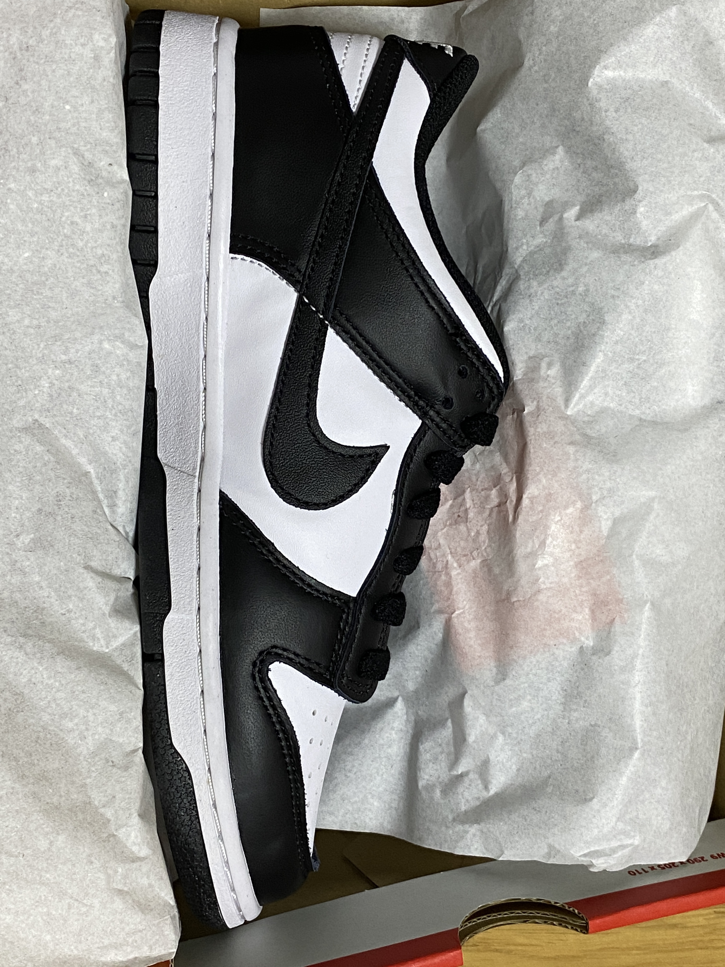 (GS) Nike Dunk Low Black 착용 스타일