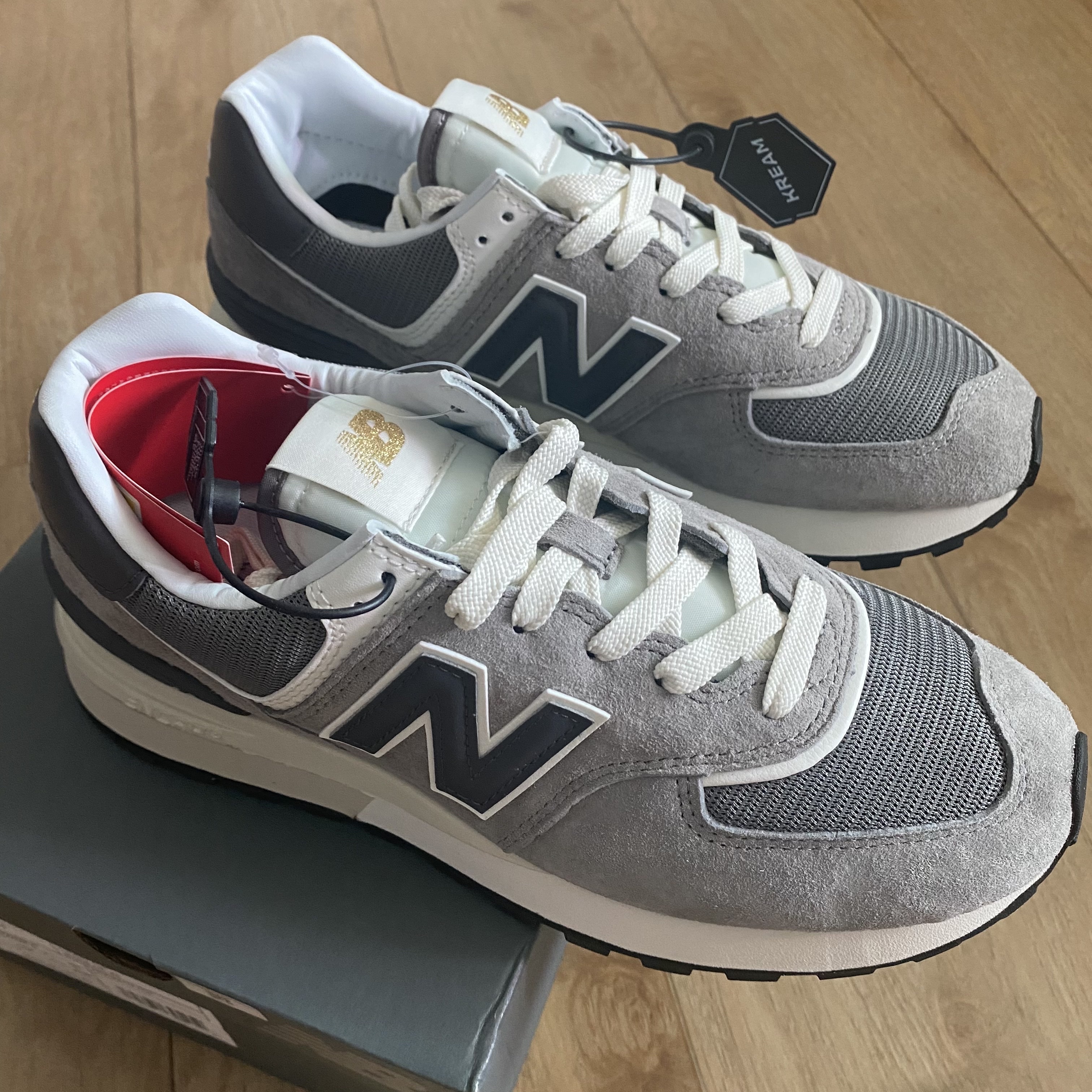 New Balance 574 Legacy Grey 착용 스타일