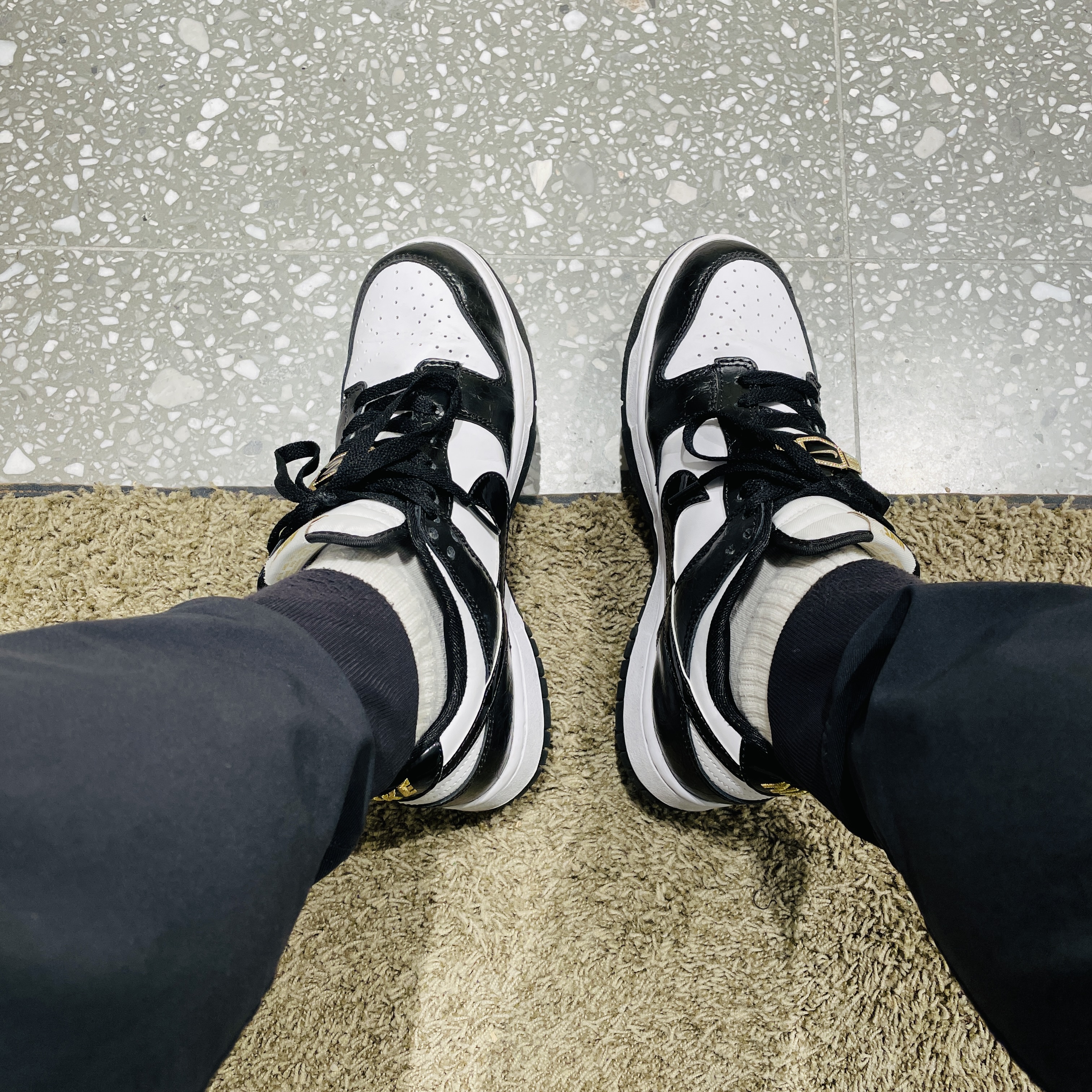 Nike Dunk Low Retro SE Black 착용 스타일 - 1
