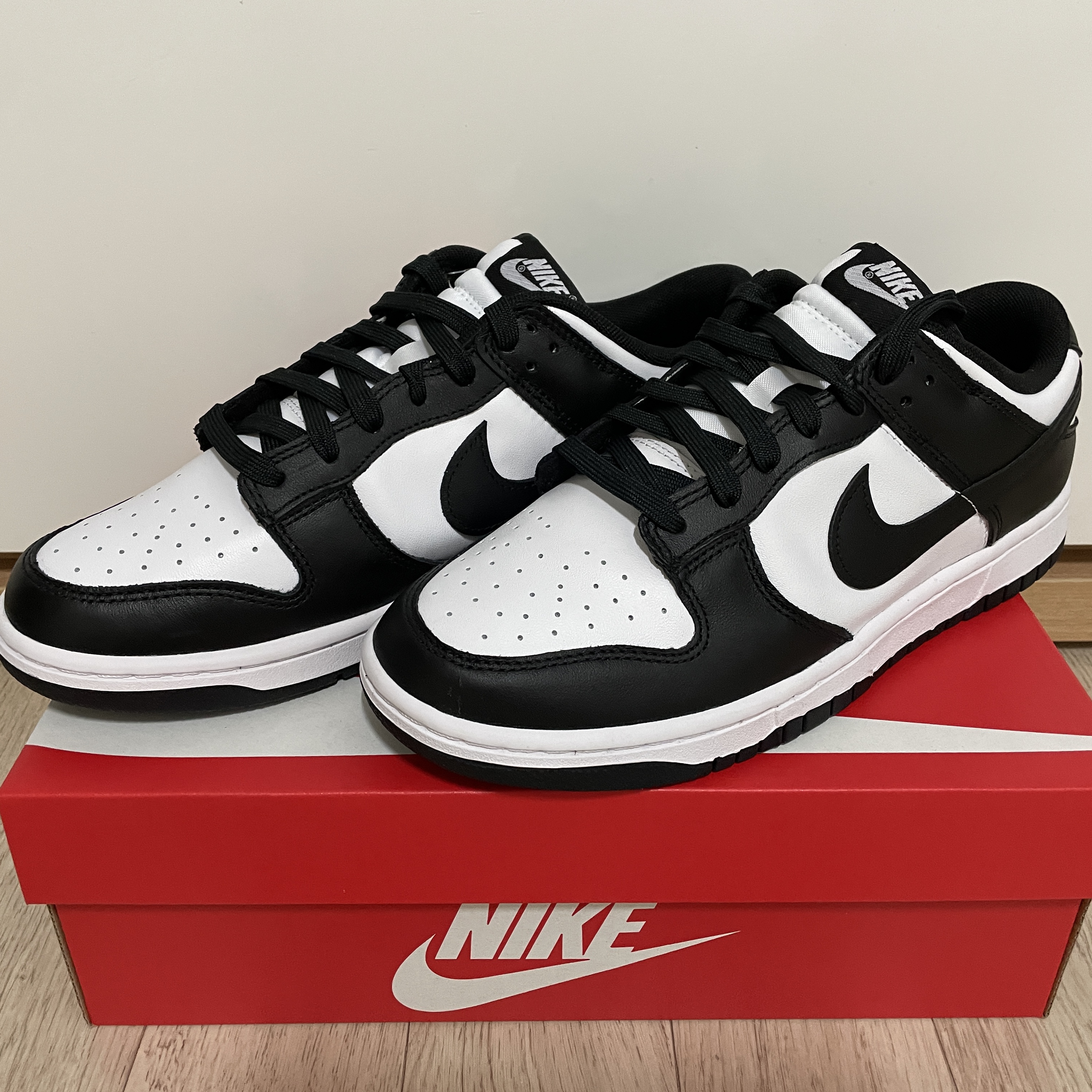 Nike Dunk Low Retro Black 착용 스타일