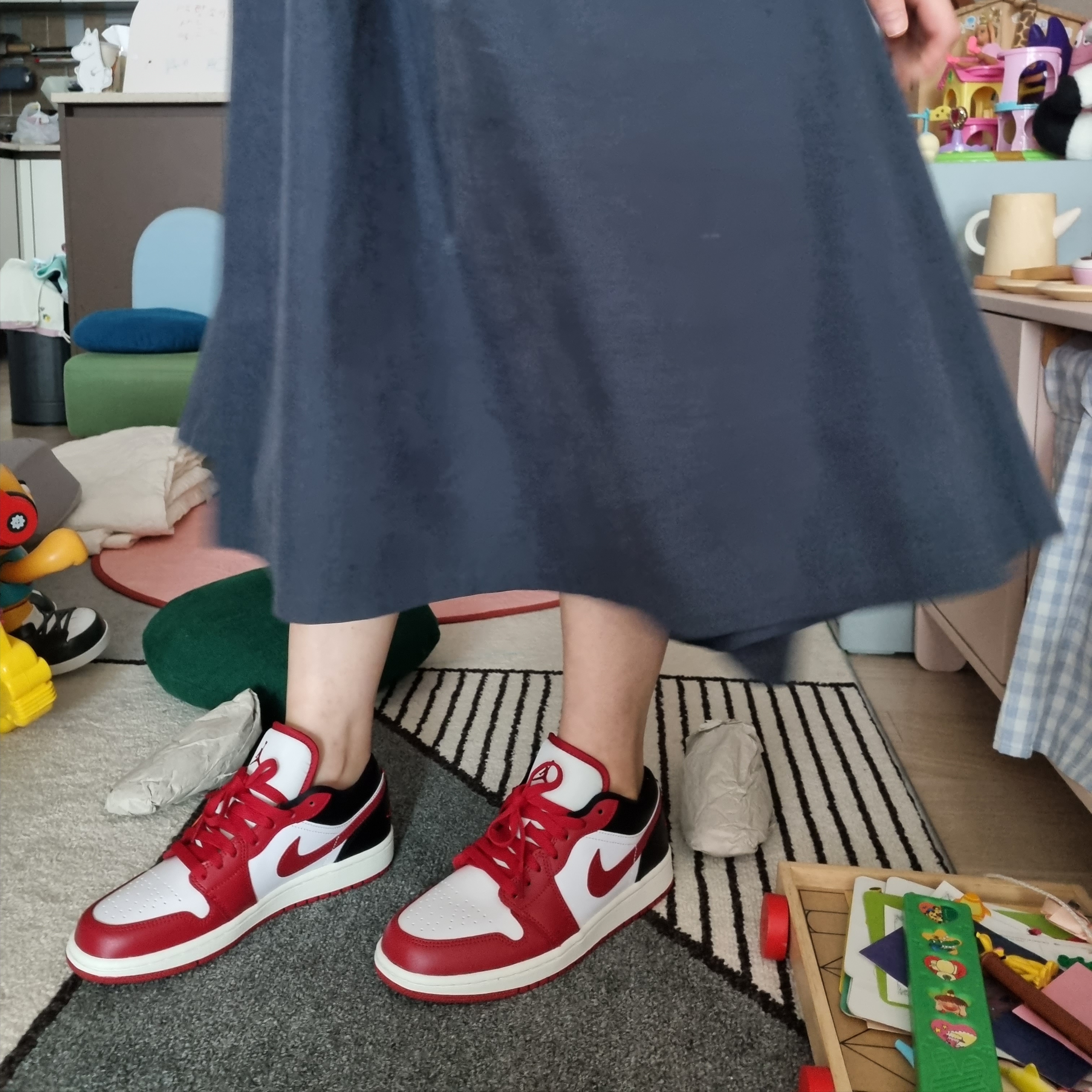 (W) Jordan 1 Low White Gym Red, Jordan 1 Low White Gym Red Black 착용 스타일 - 1