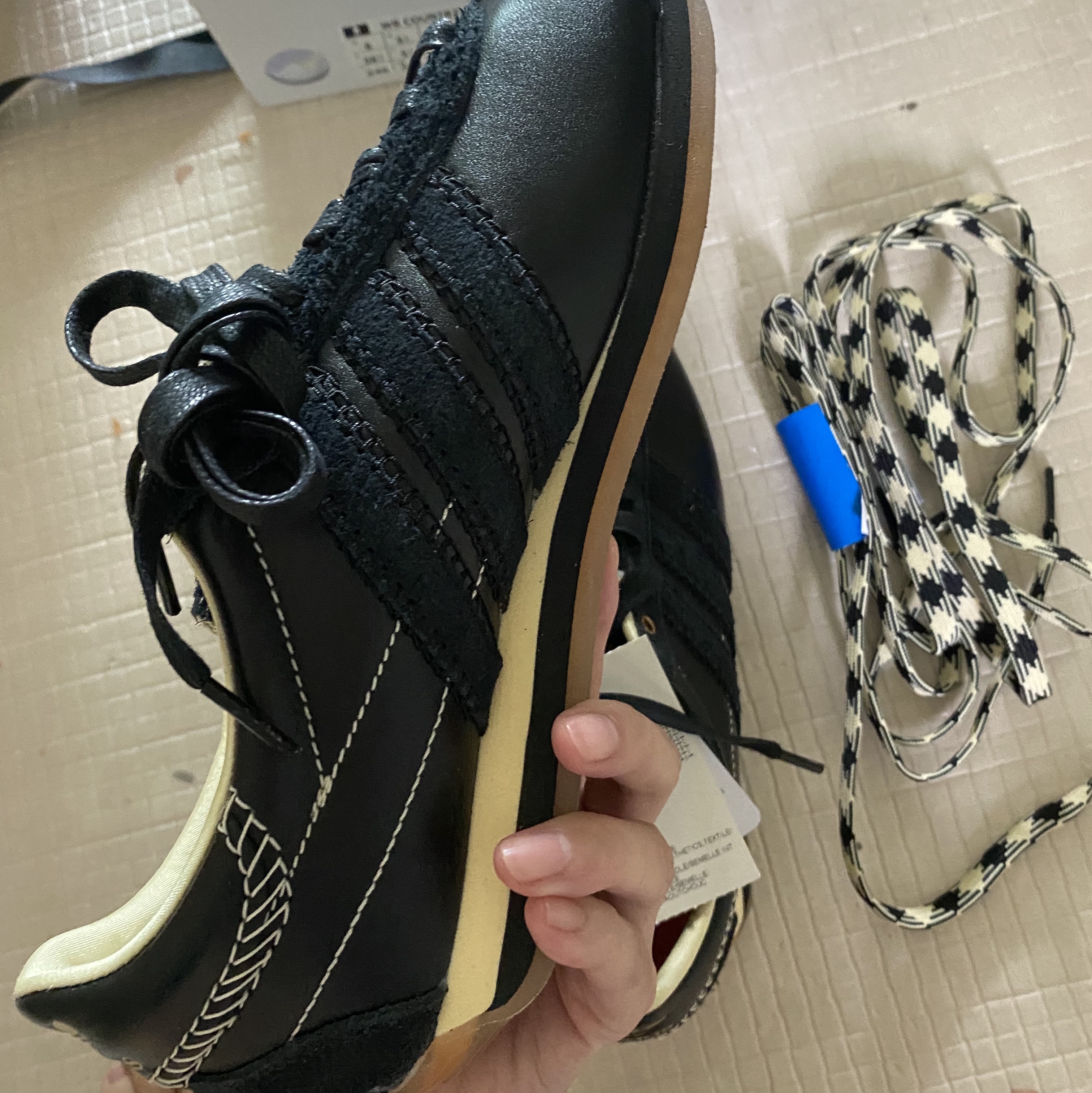 Adidas x Wales Bonner Country Core Black 착용 스타일 - 2