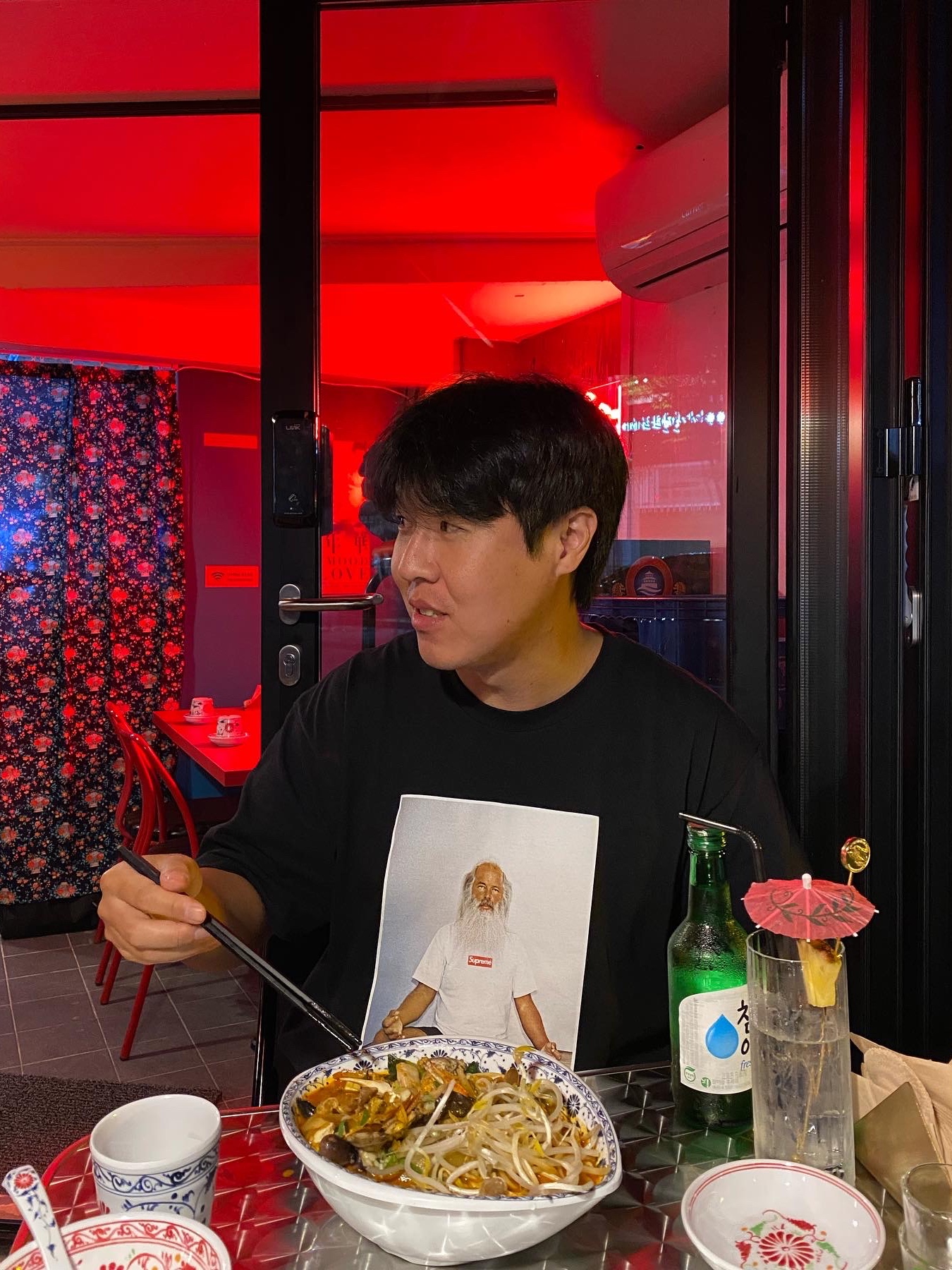 Supreme Rick Rubin T-Shirt Black - 21FW 착용 스타일 - 2