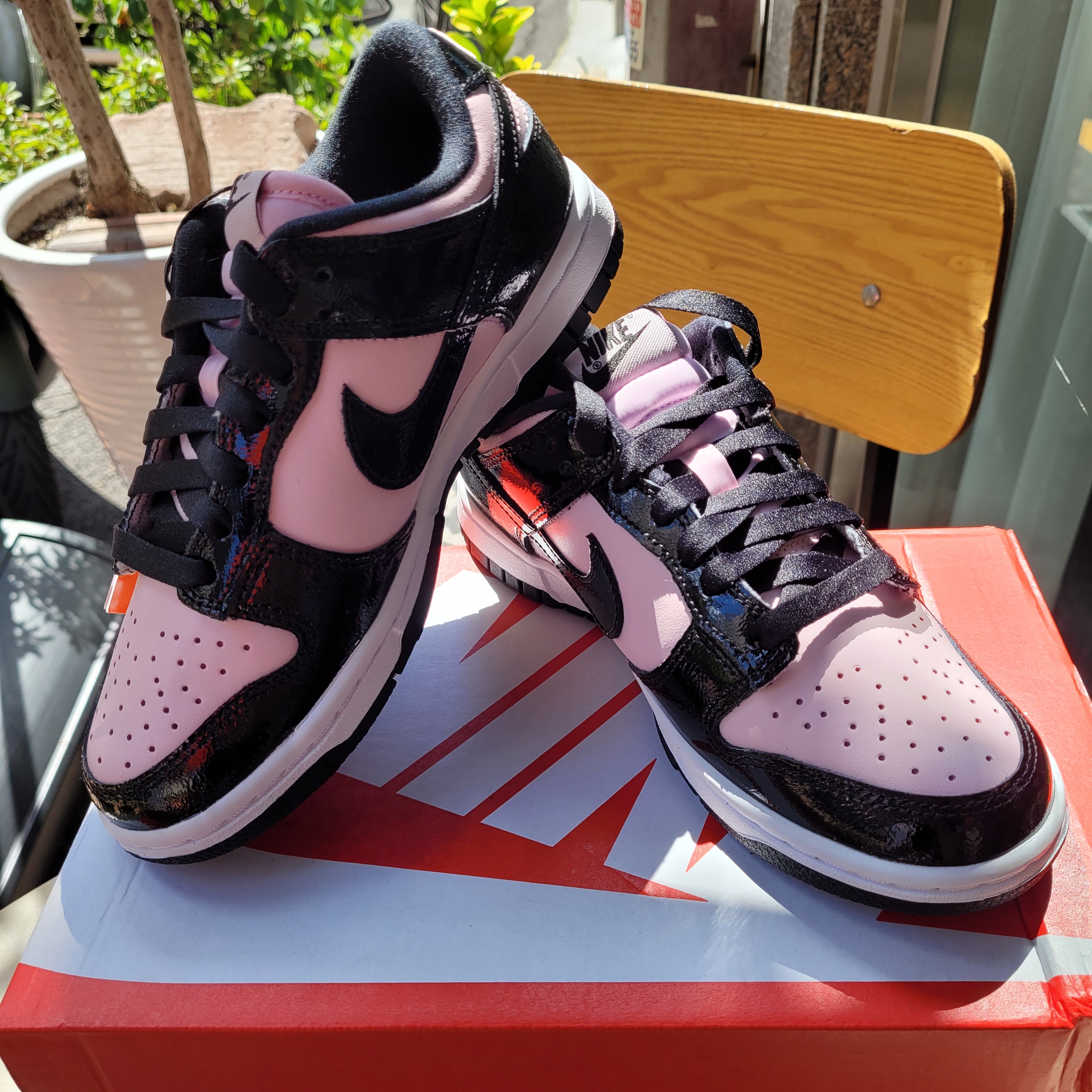 (W) Nike Dunk Low Essential Pink Foam Black 착용 스타일 - 1