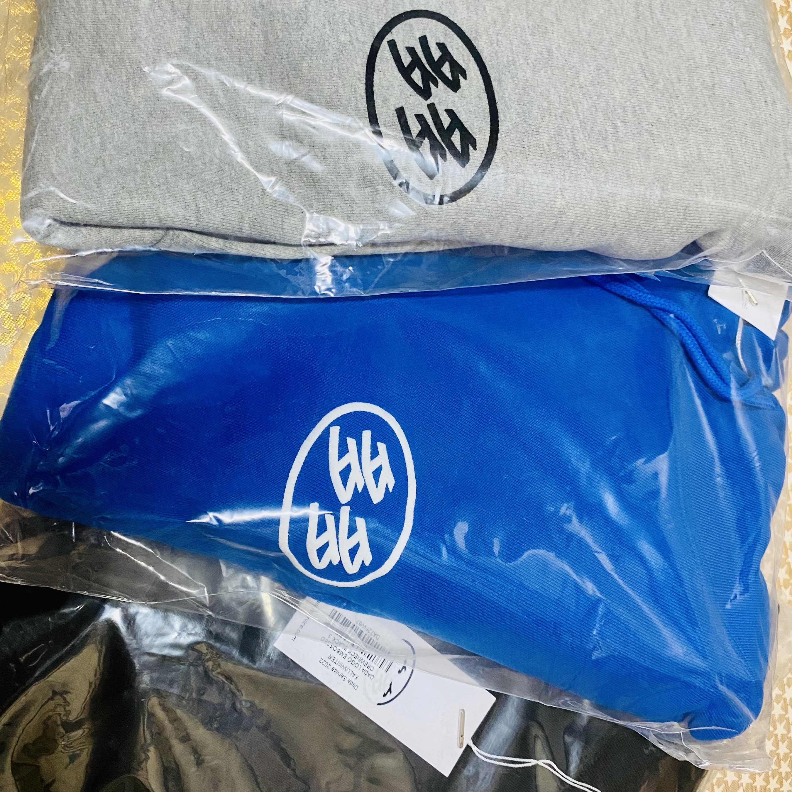 Dada Logo Hoodie Grey, Dada Logo Hoodie Blue 착용 스타일