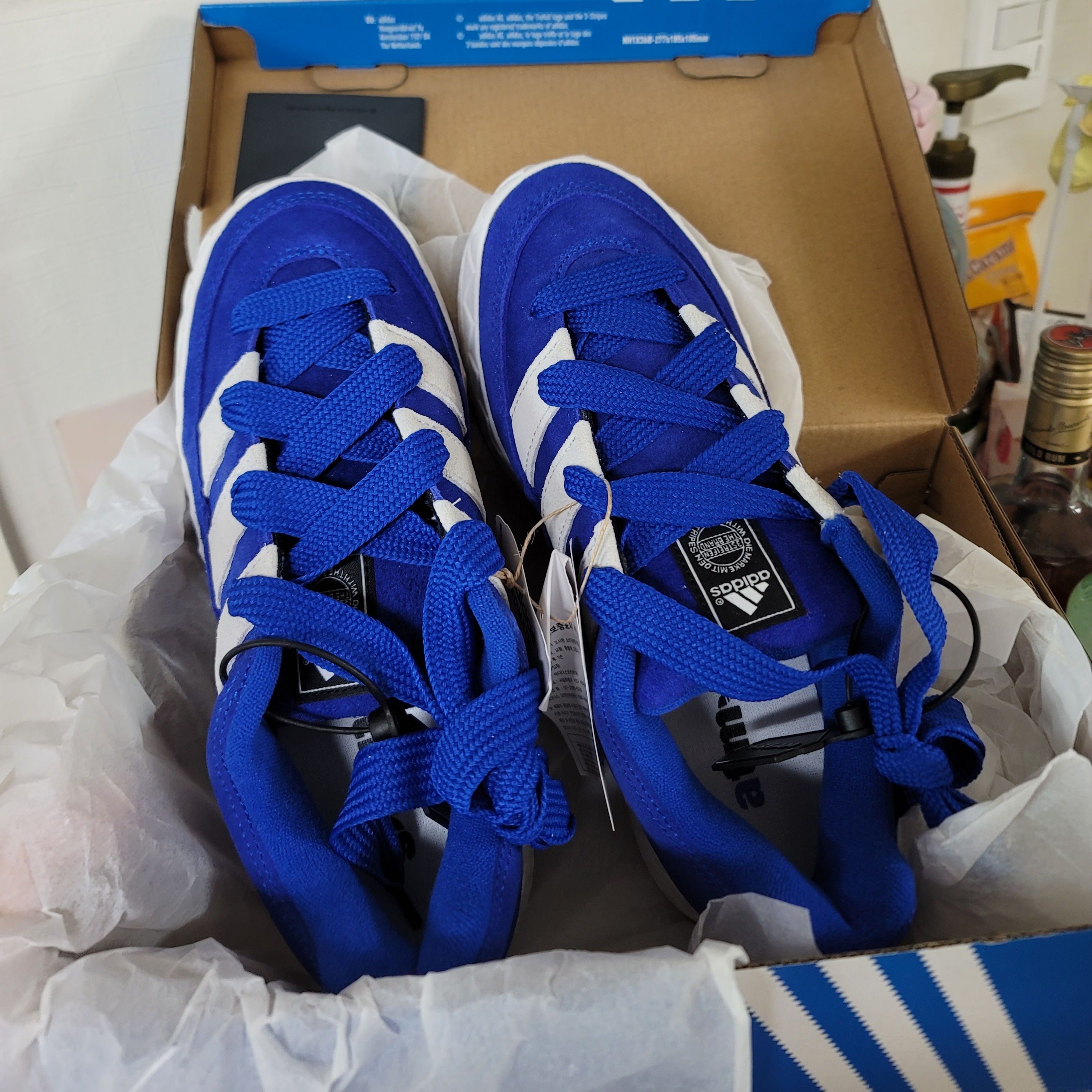Adidas x Atmos Adimatic Blue 착용 스타일