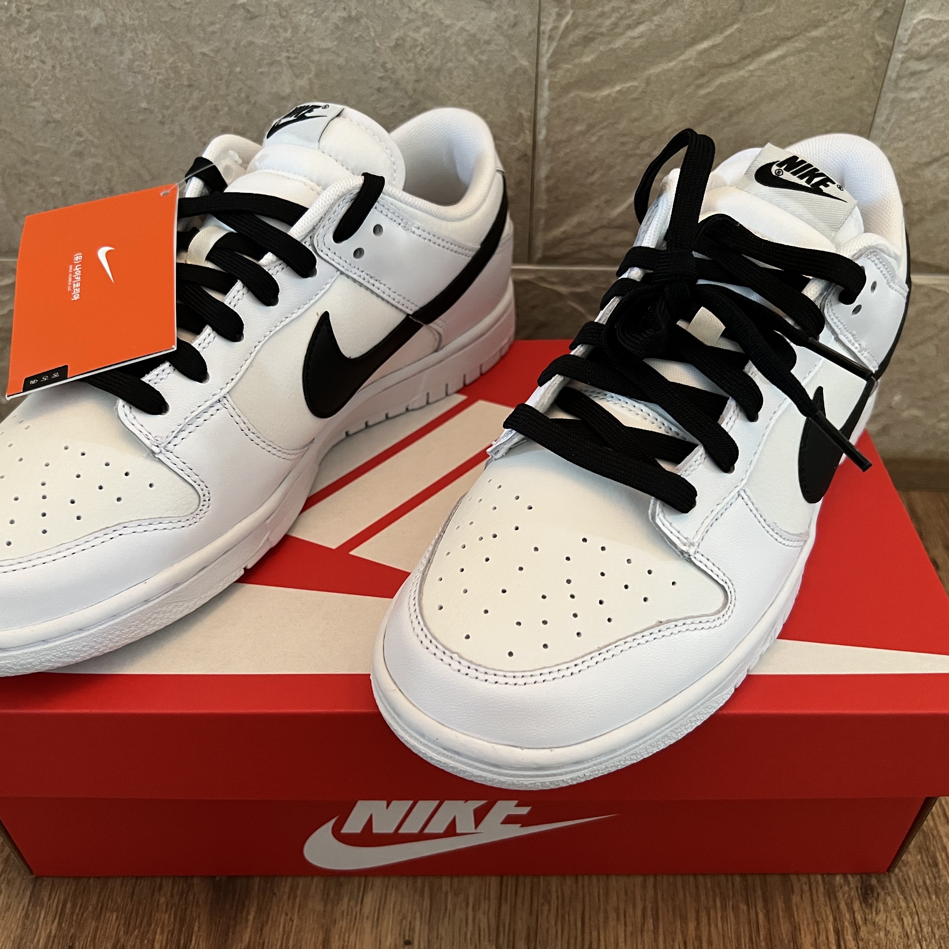 Nike Dunk Low Retro Summit White 착용 스타일 - 3