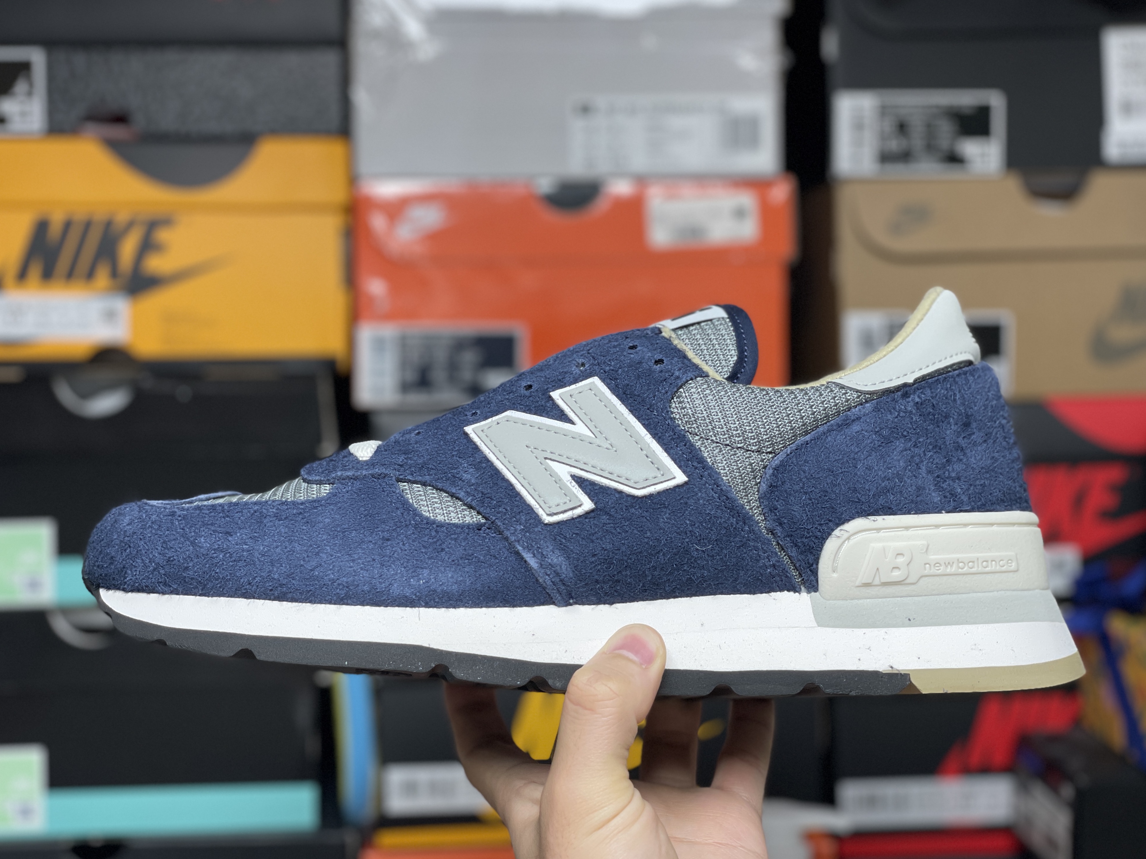 New Balance x Carhartt WIP 990v1 Made in USA Sculpture Center 착용 스타일