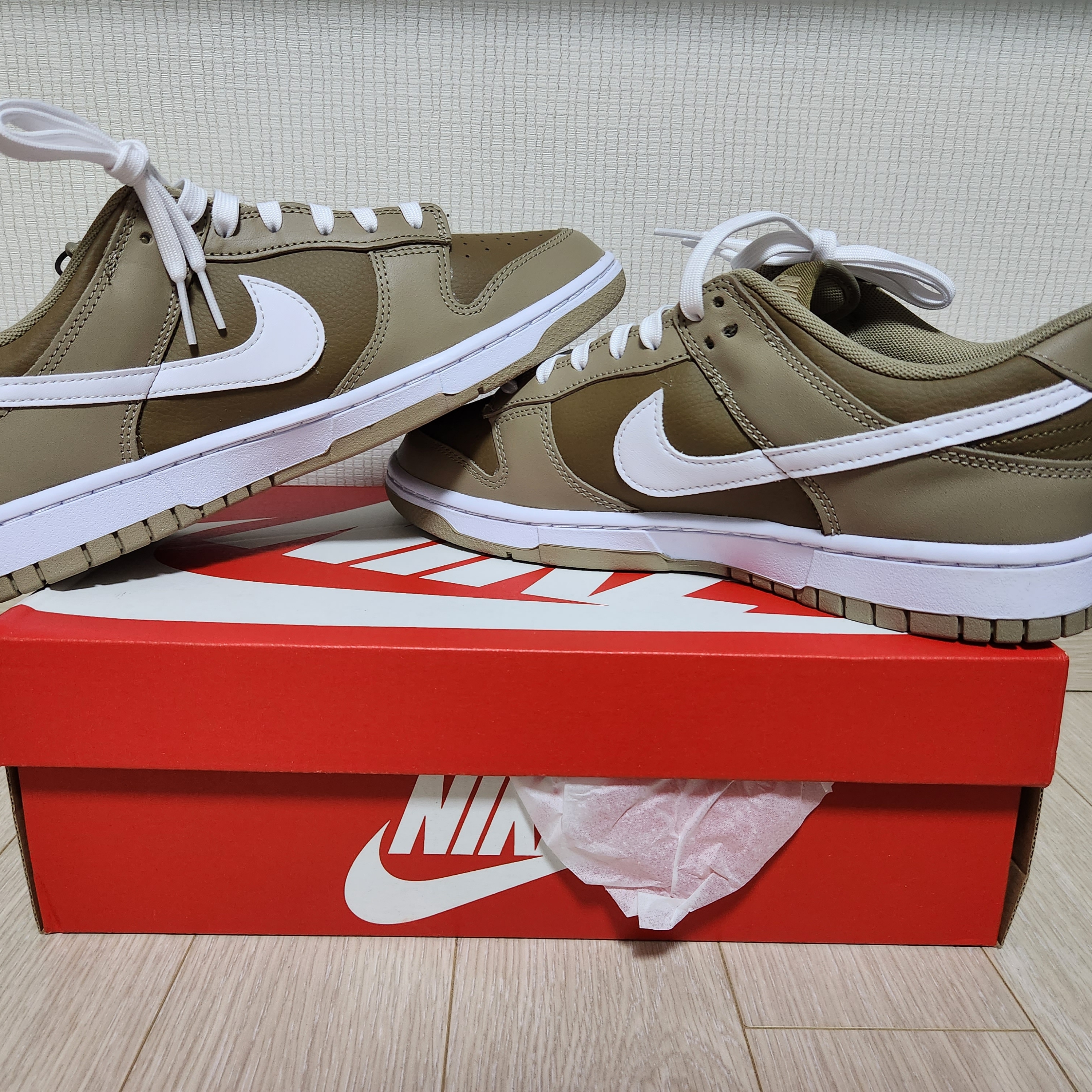 Nike Dunk Low Retro Khaki Hazel Rush 착용 스타일
