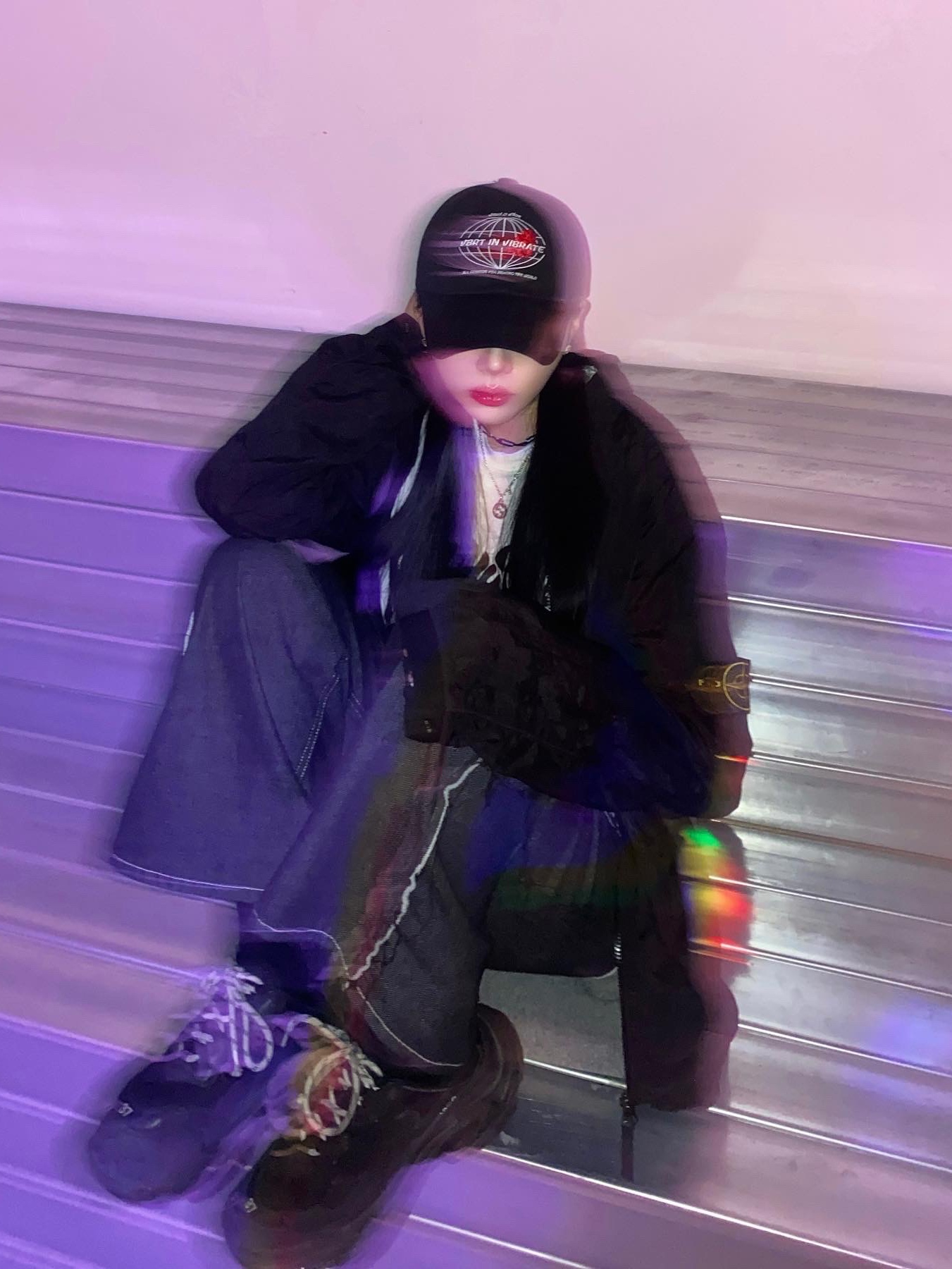 (W) Balenciaga Triple S Sneakers Black 2021, Stone Island 114WN T.CO+OLD Overshirt Black - 22SS 착용 스타일 - 3