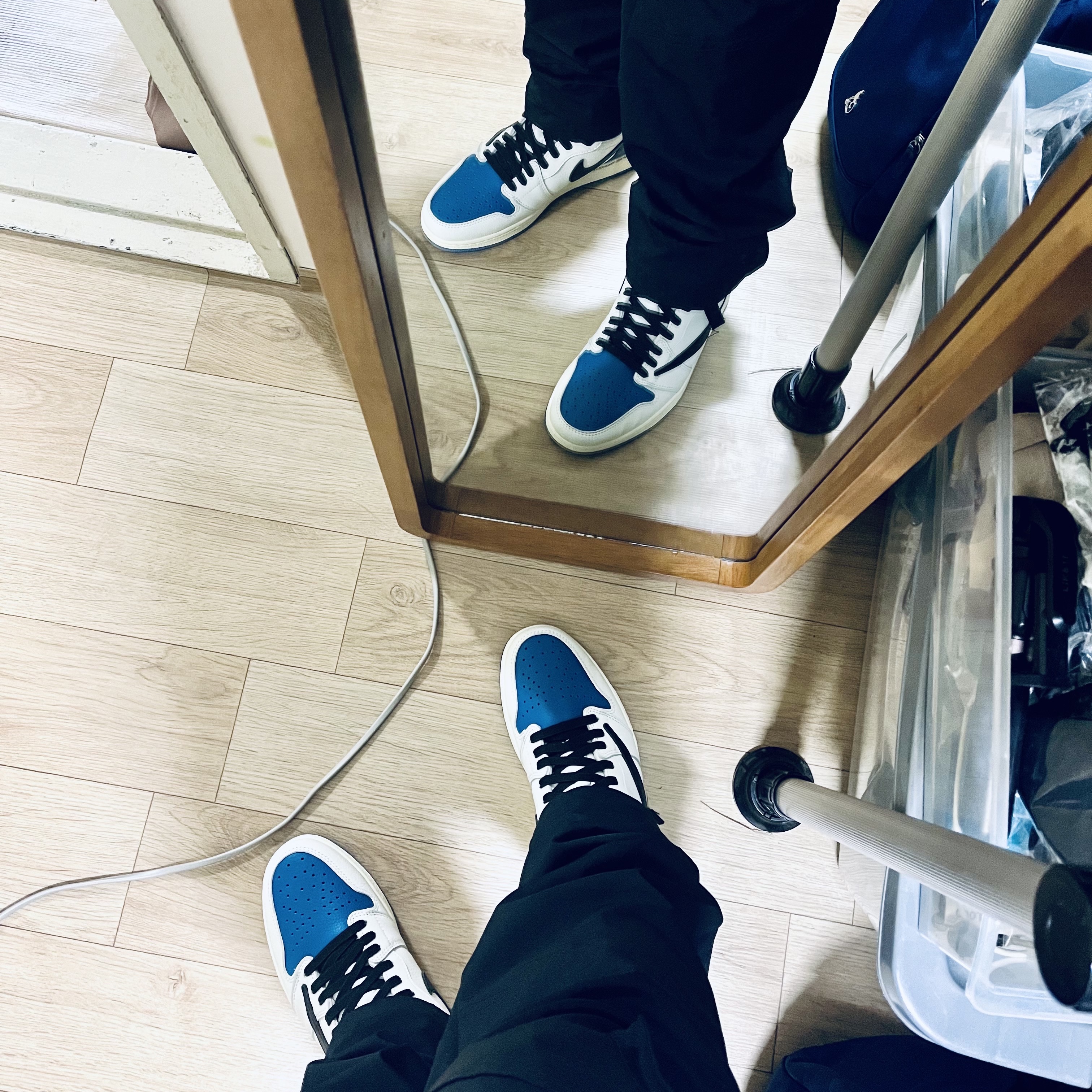 Jordan 1 x Travis Scott x Fragment Retro High OG SP Military Blue 착용 스타일