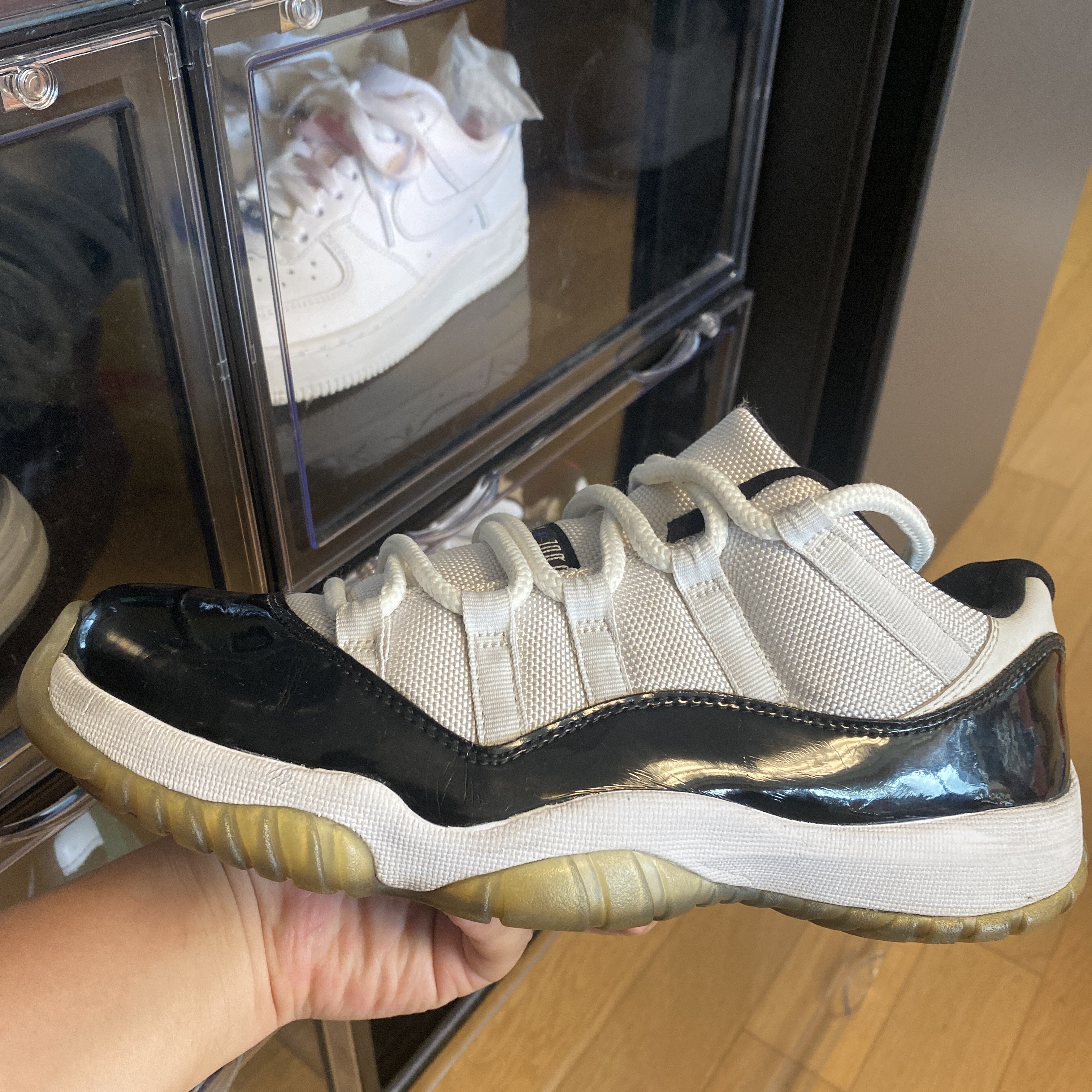 Jordan 11 Retro Low Concord 착용 스타일 - 1