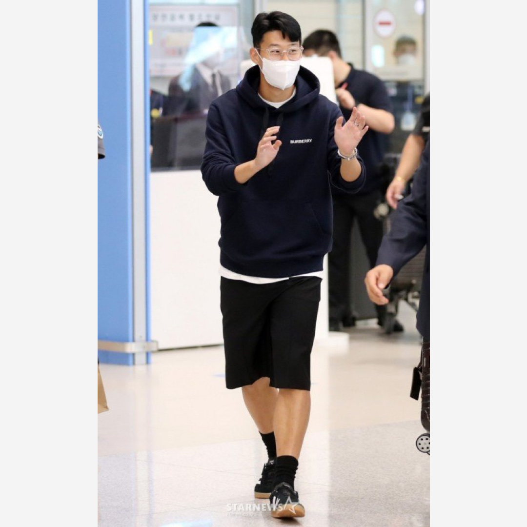 Adidas Gazelle Indoor Core Black 착용 스타일 - 3