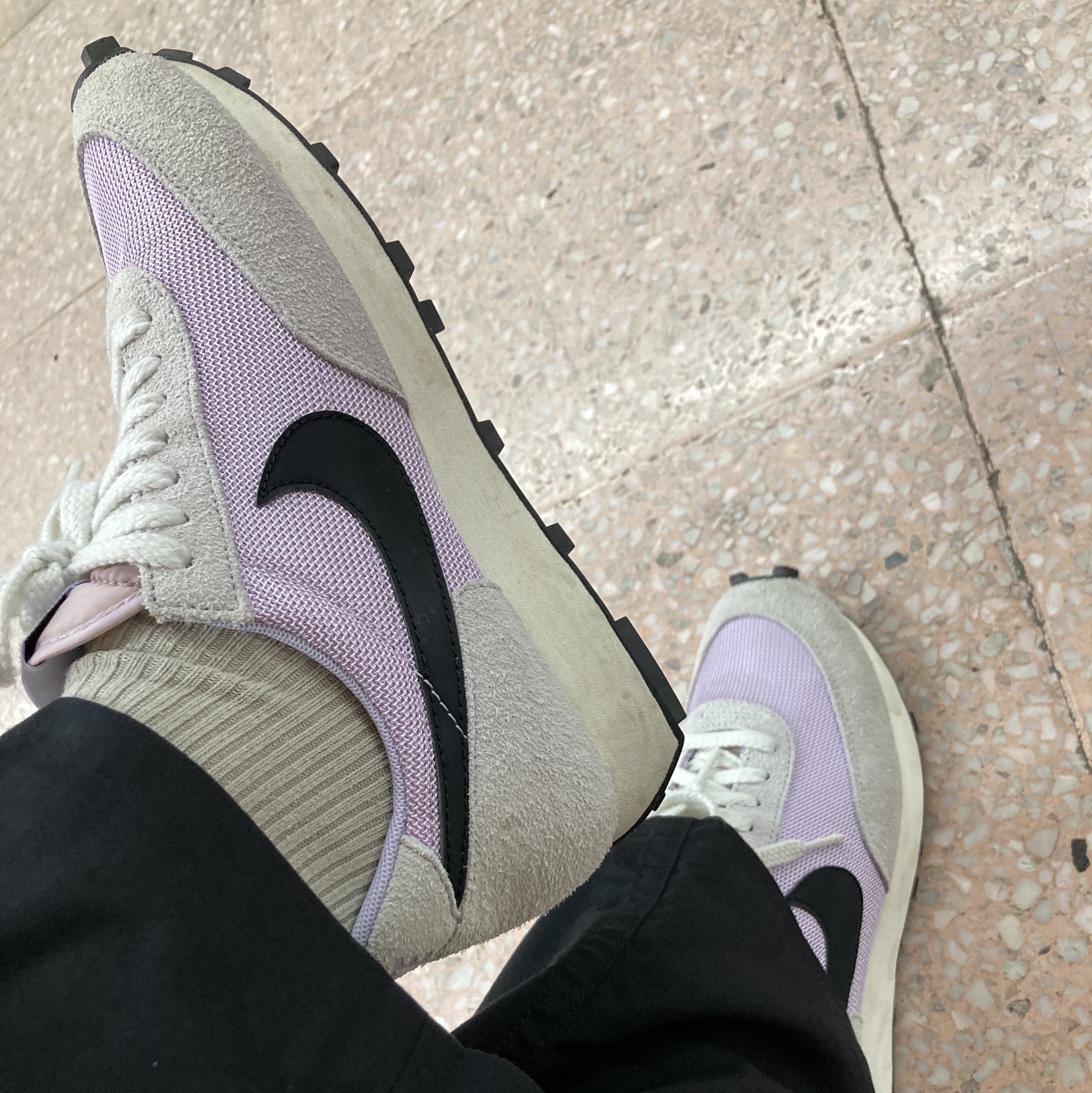 Nike Daybreak SP Lavender Mist 착용 스타일