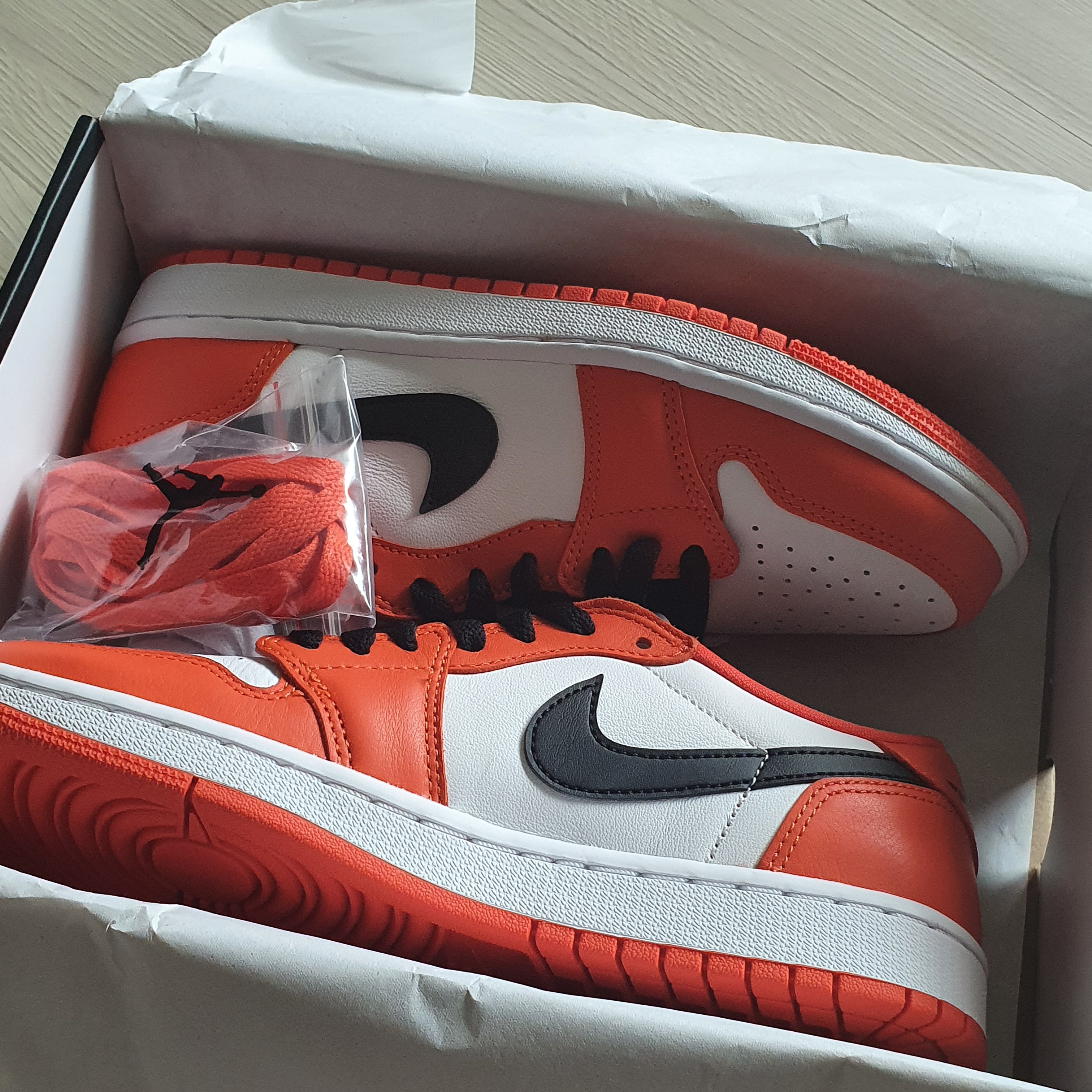 (W) Jordan 1 Low OG Starfish 착용 스타일