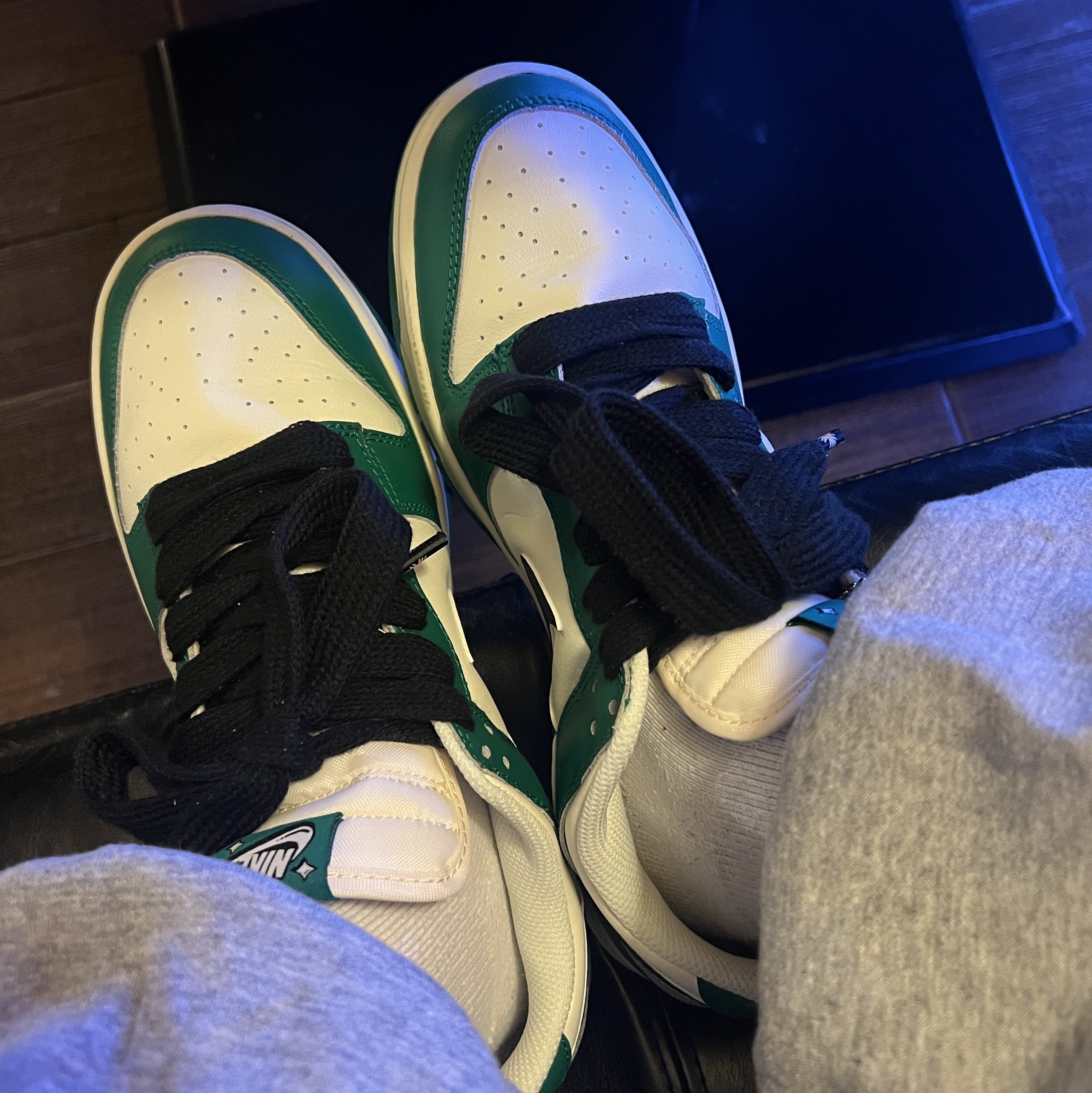 Nike Dunk Low Retro SE Jackpot Malachite 착용 스타일