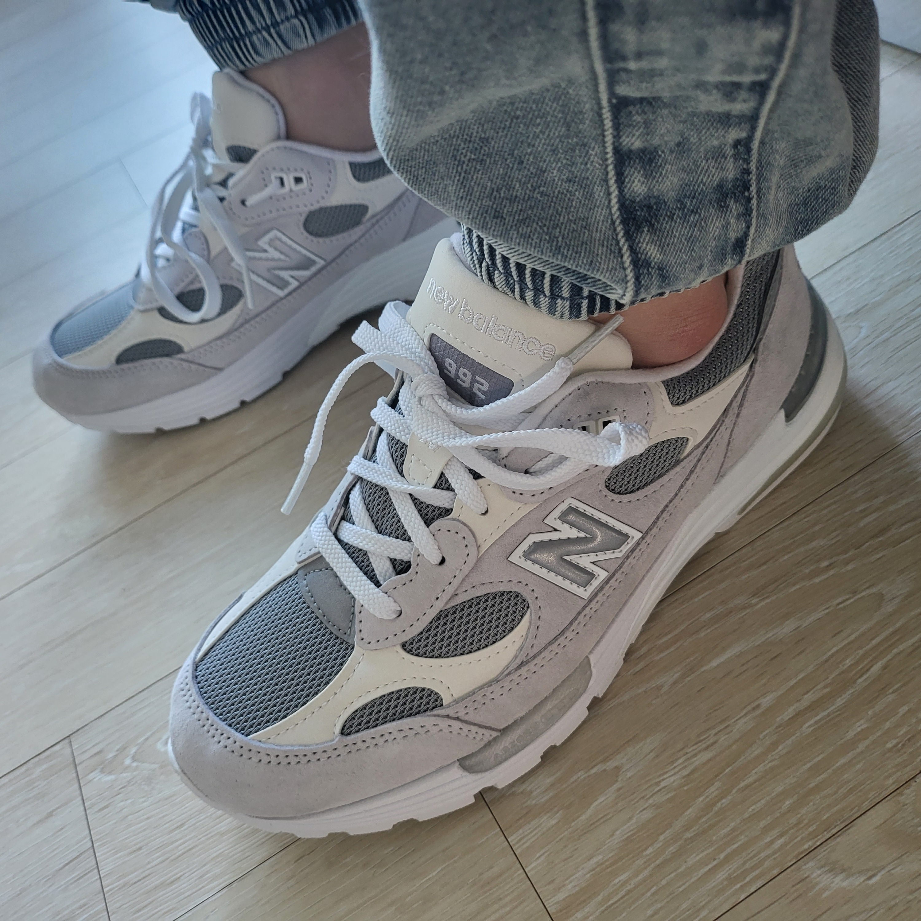 New Balance x Levi's 990v3 Grey (Levi's Tag), New Balance 992 Made in USA White Silver 착용 스타일 - 2
