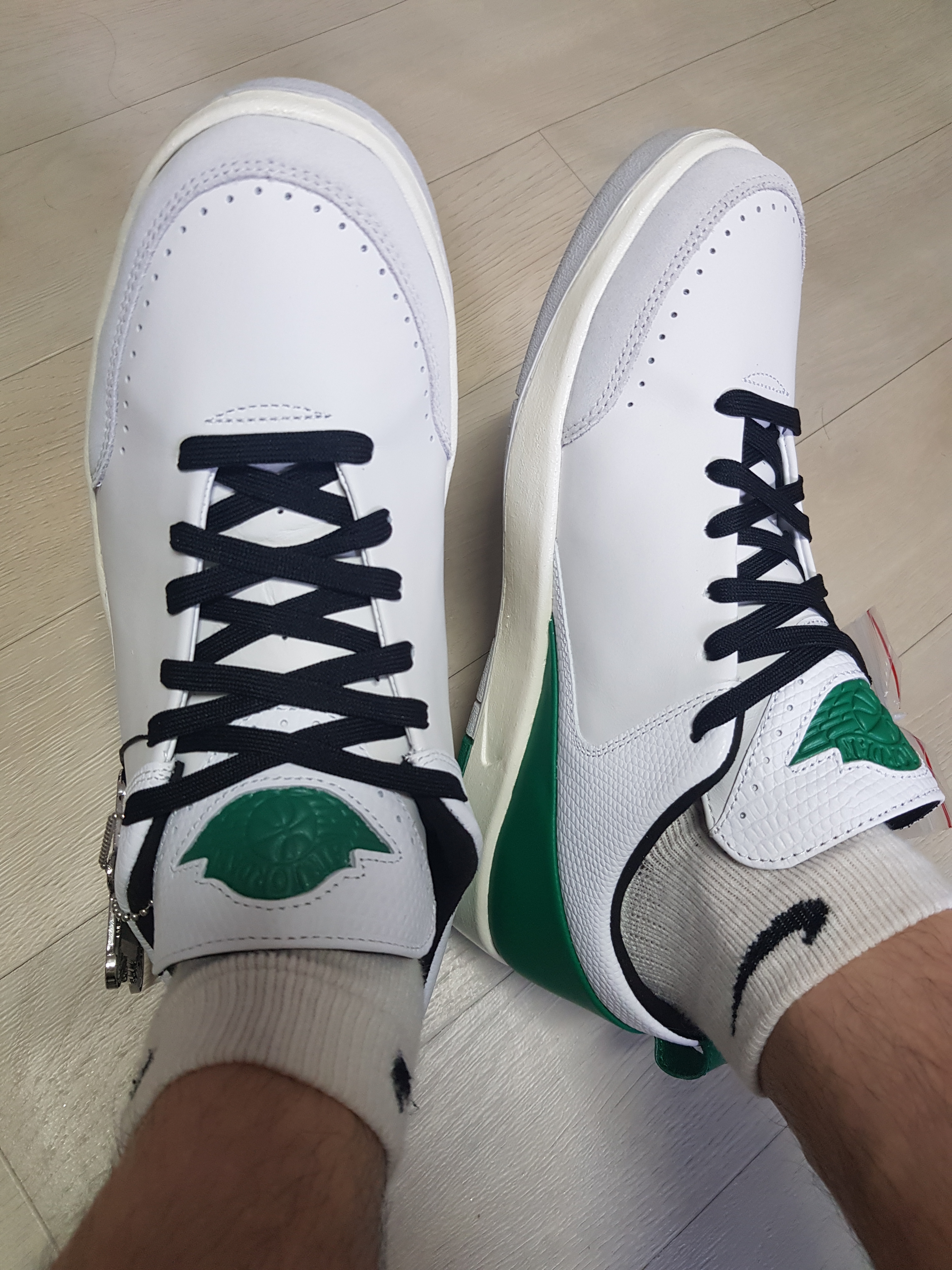 (W) Jordan 2 x Nina Chanel Abney Retro Low SE White and Malachite 착용 스타일
