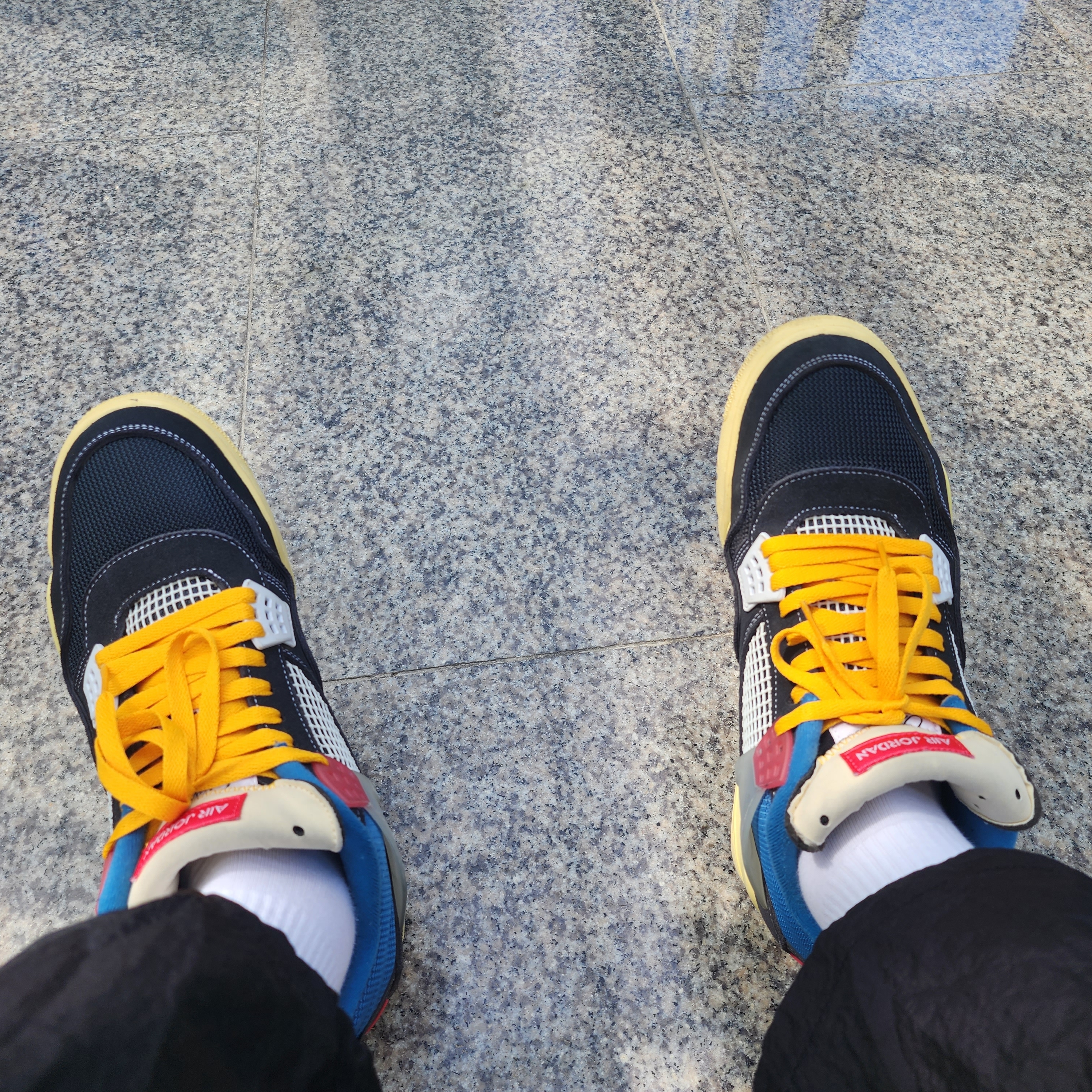 Jordan 4 x Union Retro Off Noir 착용 스타일
