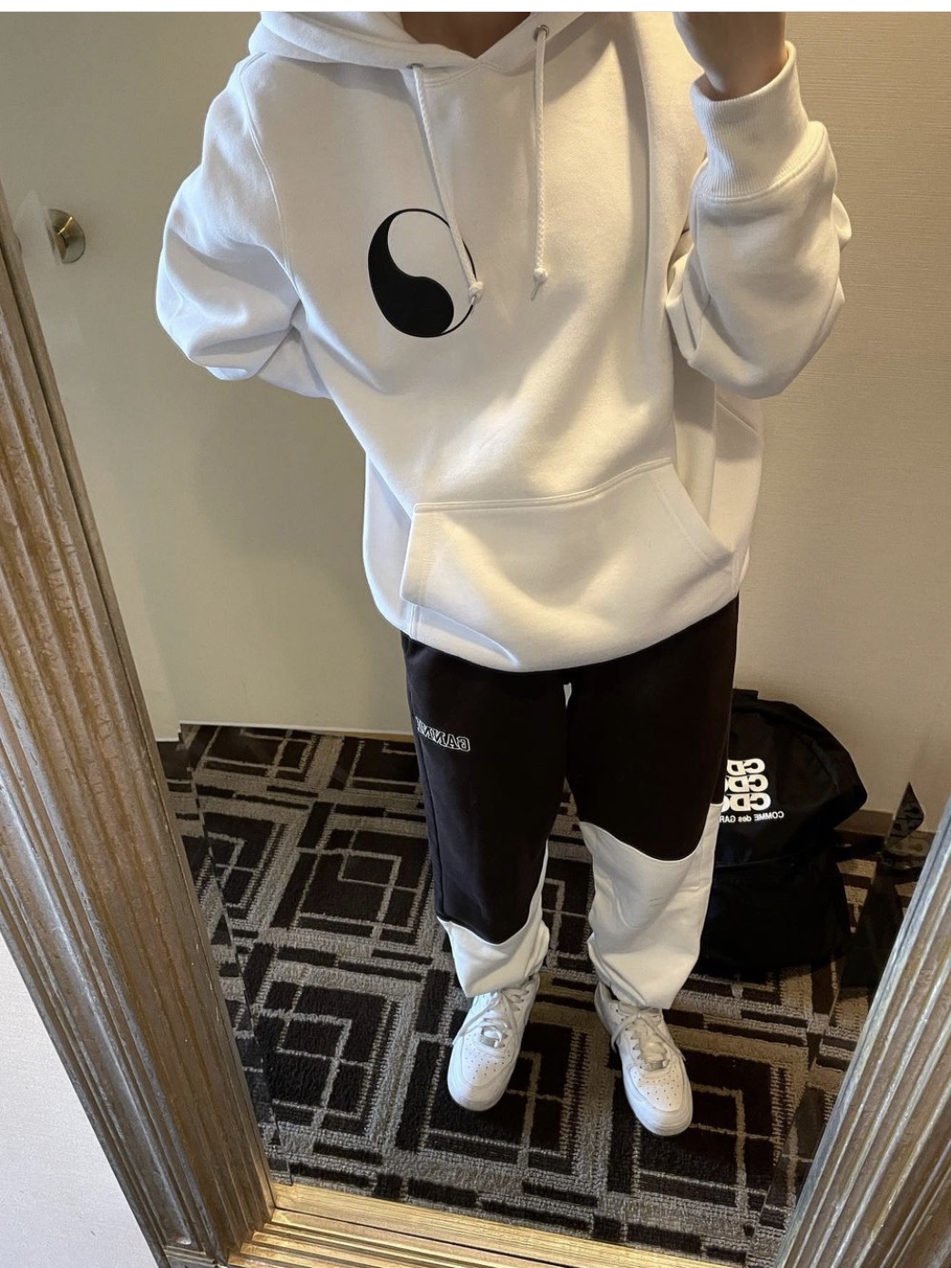 Stussy x Our Legacy Yin Yang Hood White 착용 스타일 - 2