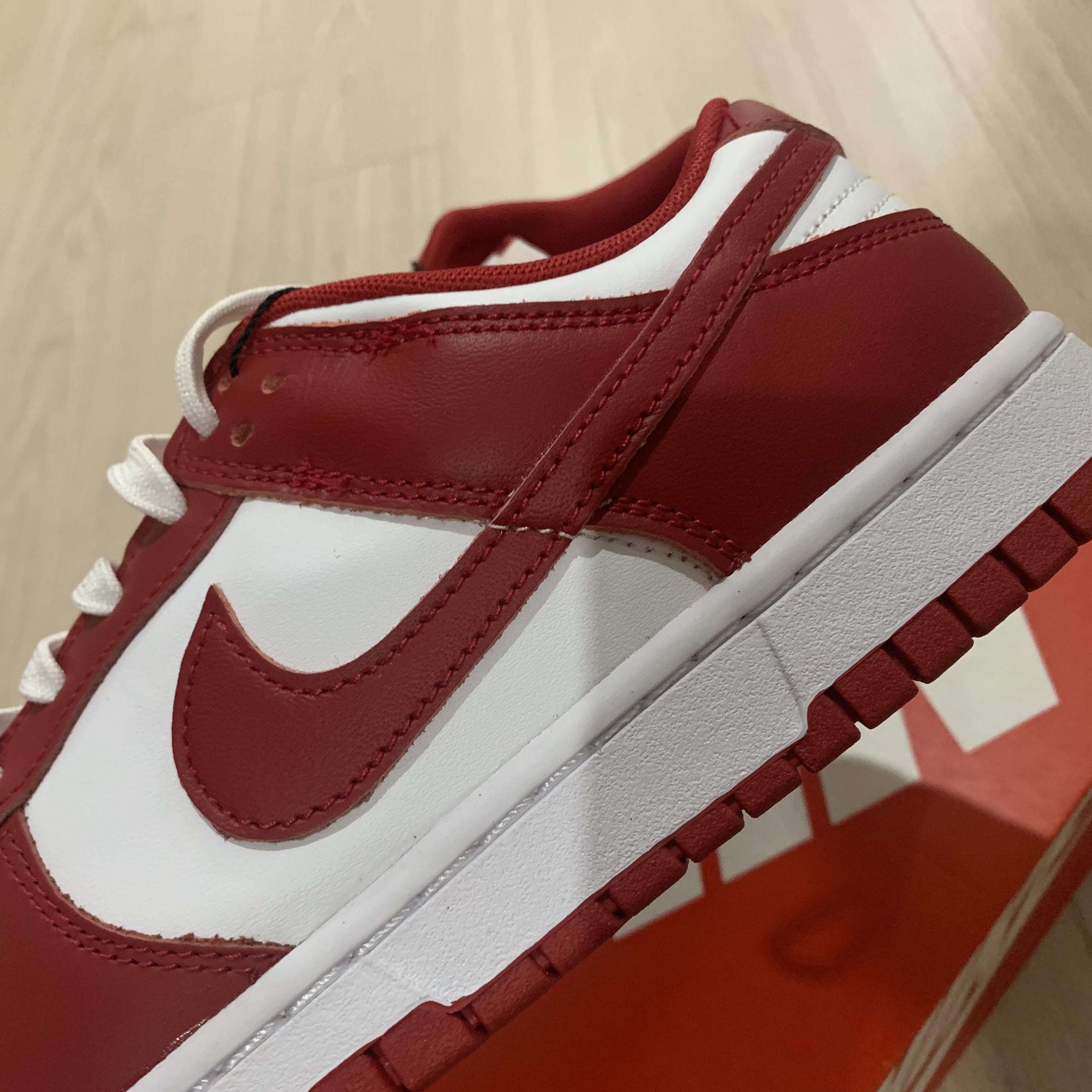 Nike Dunk Low Retro Gym Red 착용 스타일 - 2
