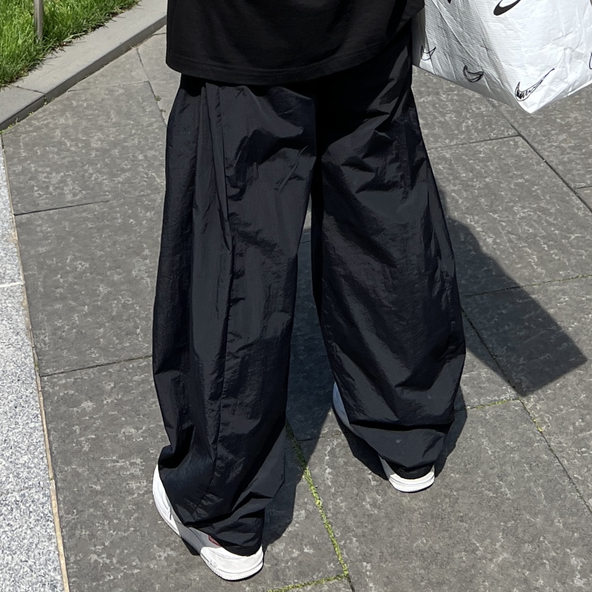 Sansan Gear Side Snap Pants Black 착용 스타일