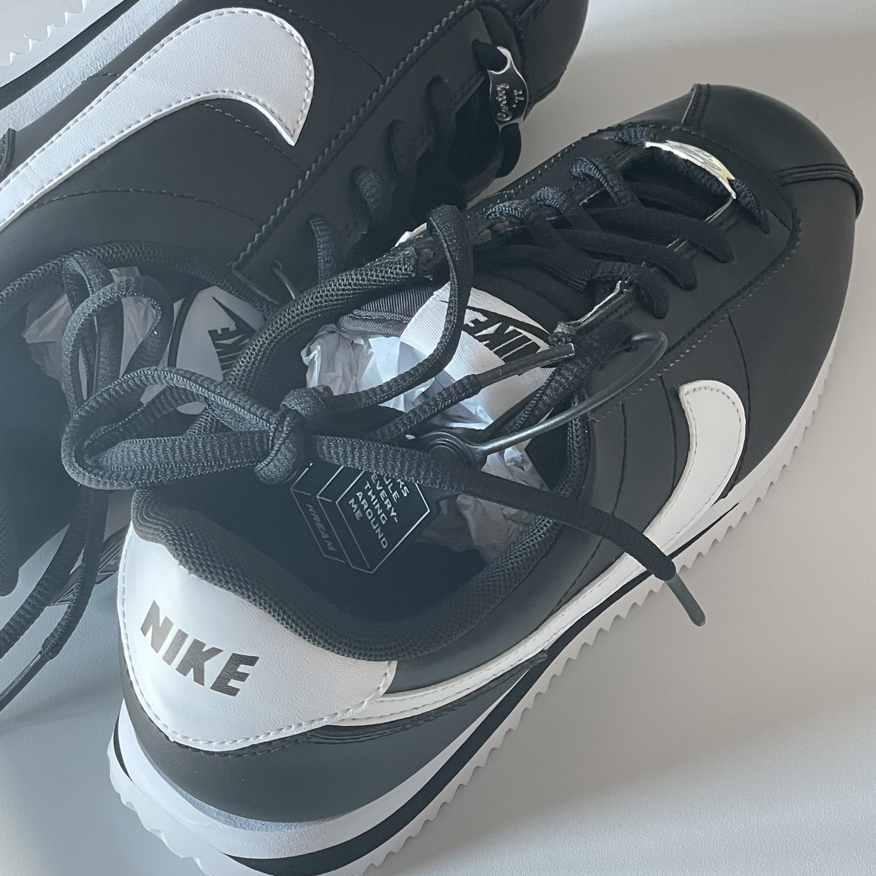 (GS) Nike Cortez Basic SL Black White 착용 스타일