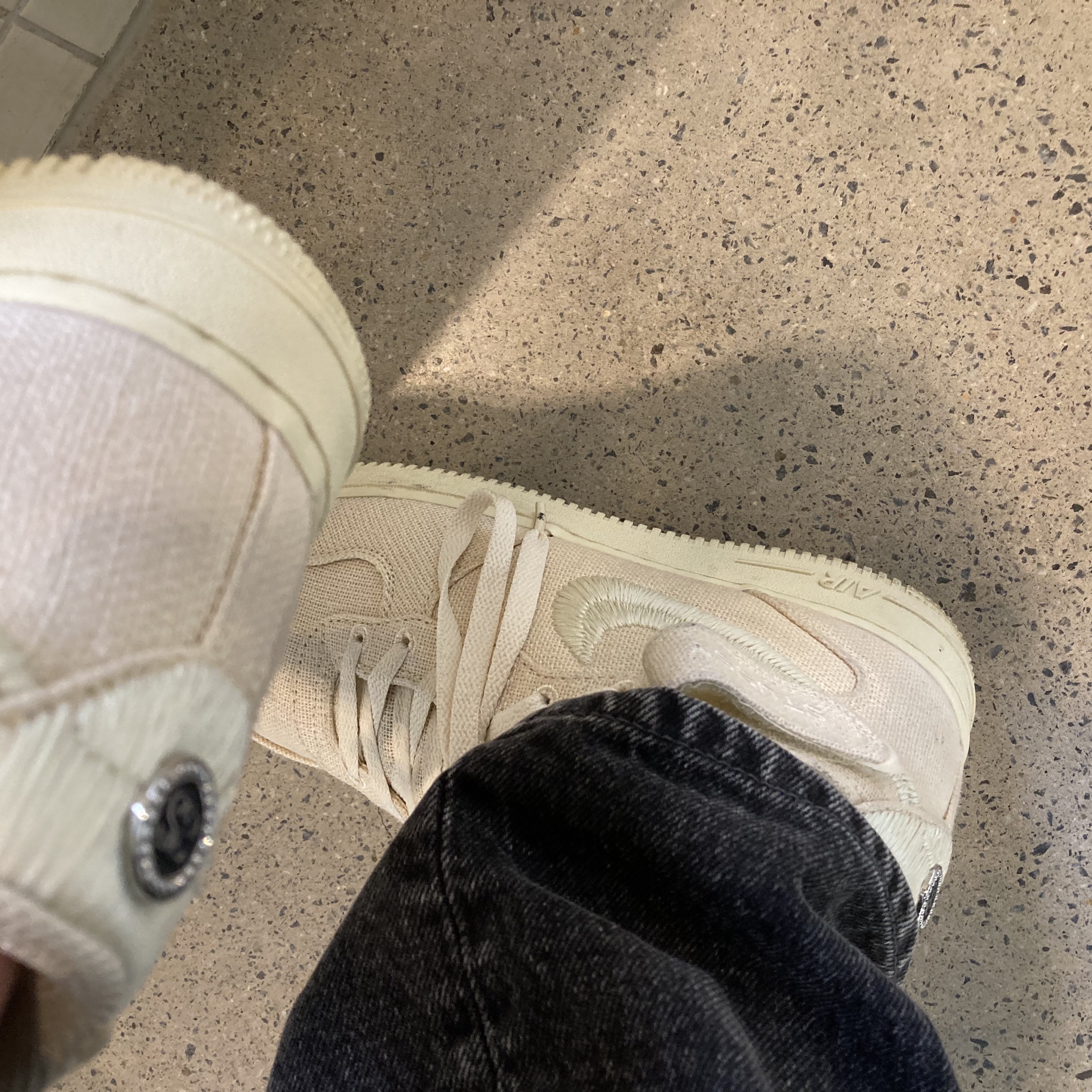 Nike x Stussy Air Force 1 '07 Mid SP Fossil 착용 스타일