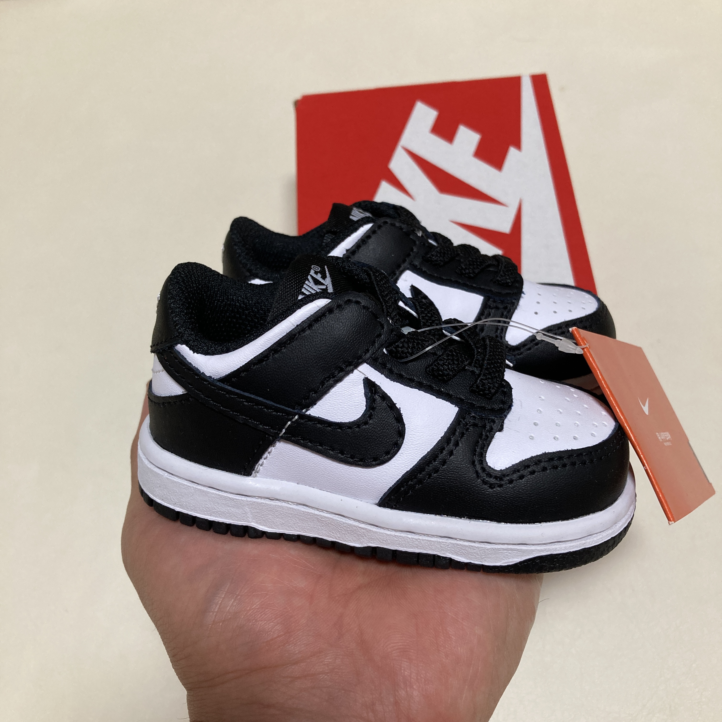 (TD) Nike Dunk Low Black 착용 스타일 - 5