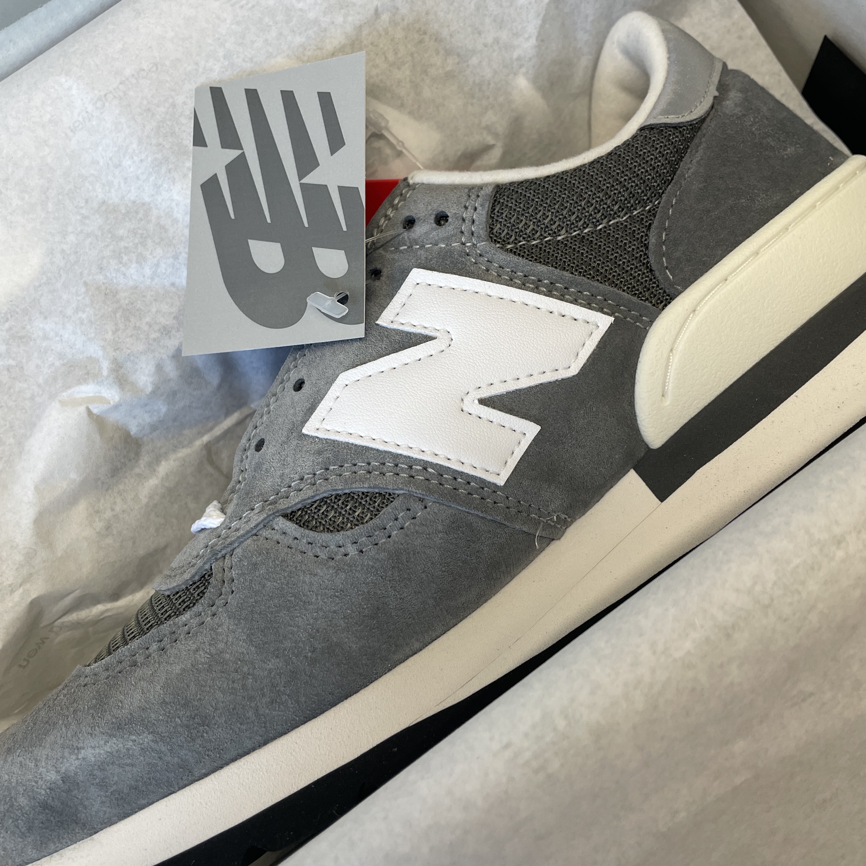 New Balance 990v1 Made in USA Grey White 착용 스타일