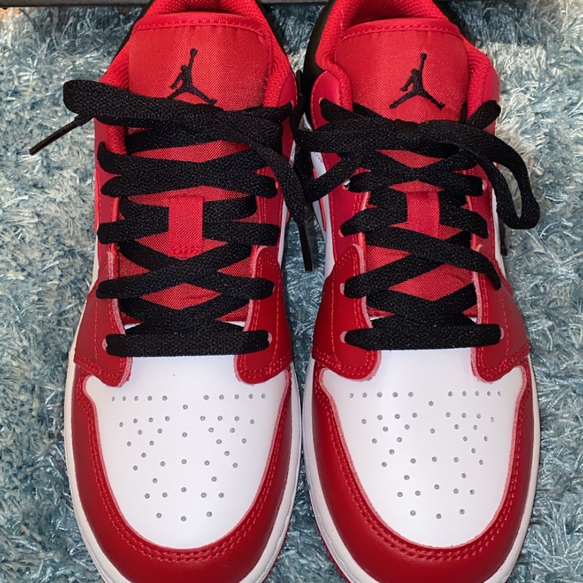 Jordan 1 Low White Gym Red Black 착용 스타일