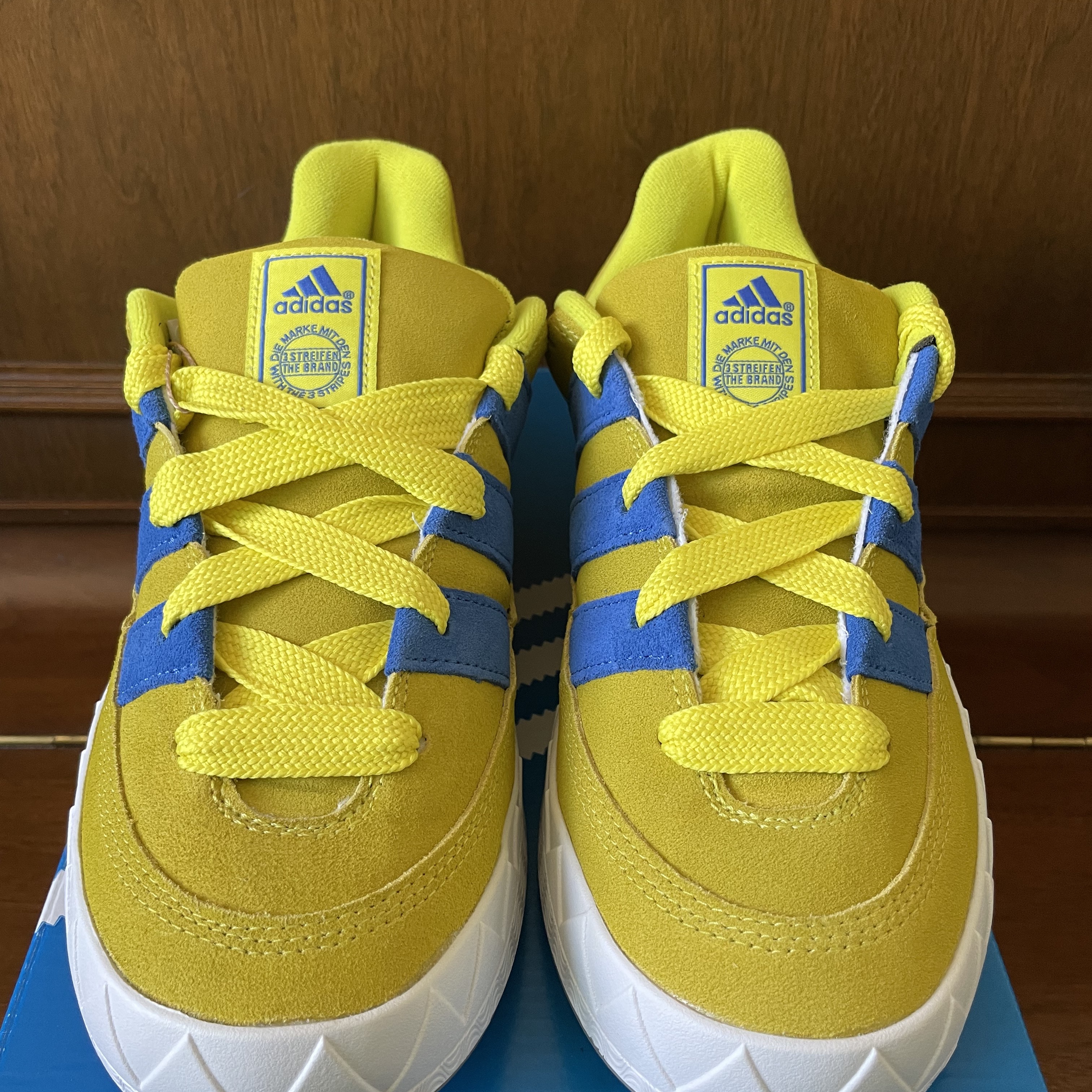 Adidas Adimatic Bright Yellow Blue 착용 스타일 - 3